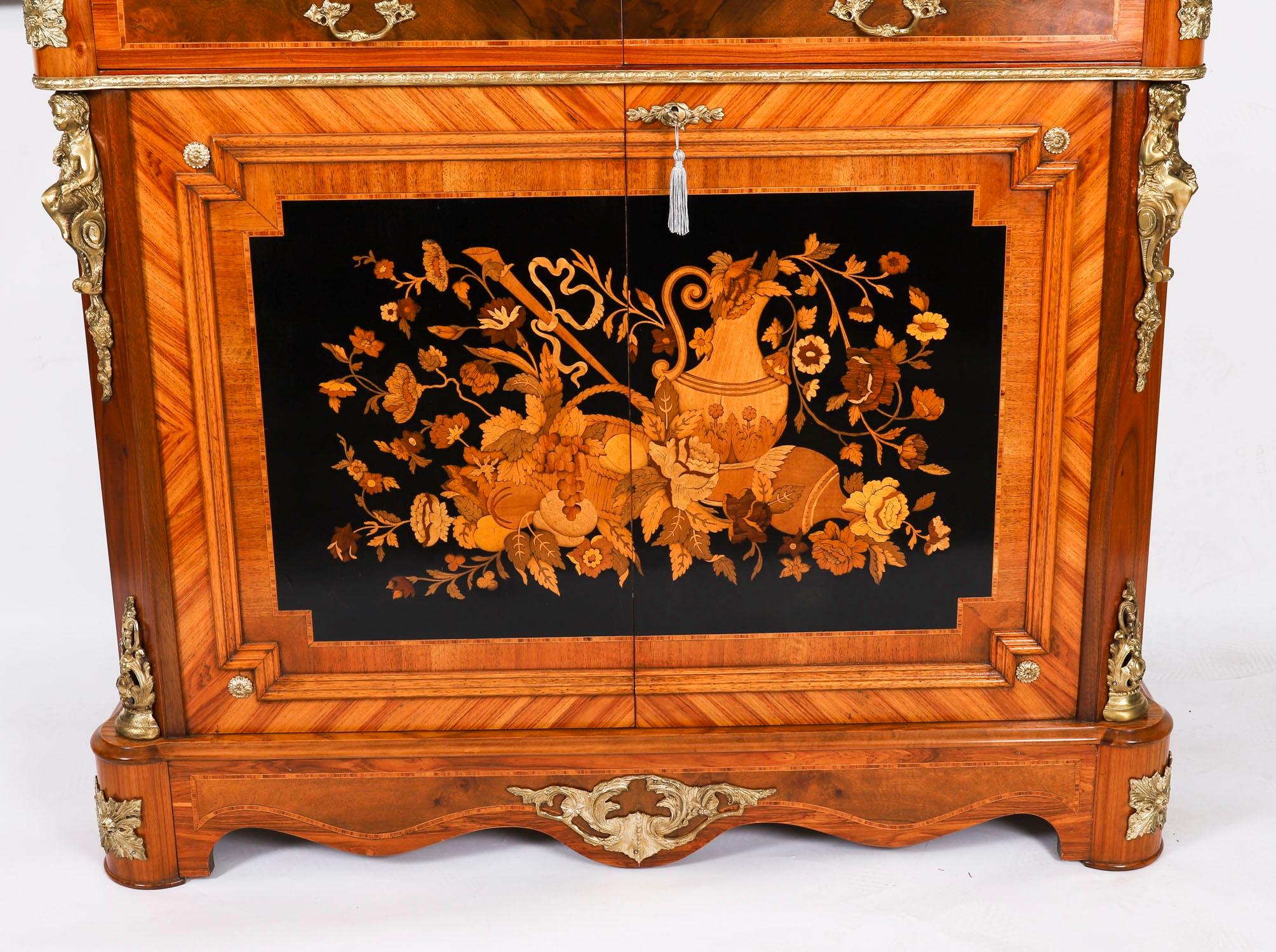 Antique French Intarsio floreale con bordo in marmo Circa 1900 In condizioni buone in vendita a London, GB