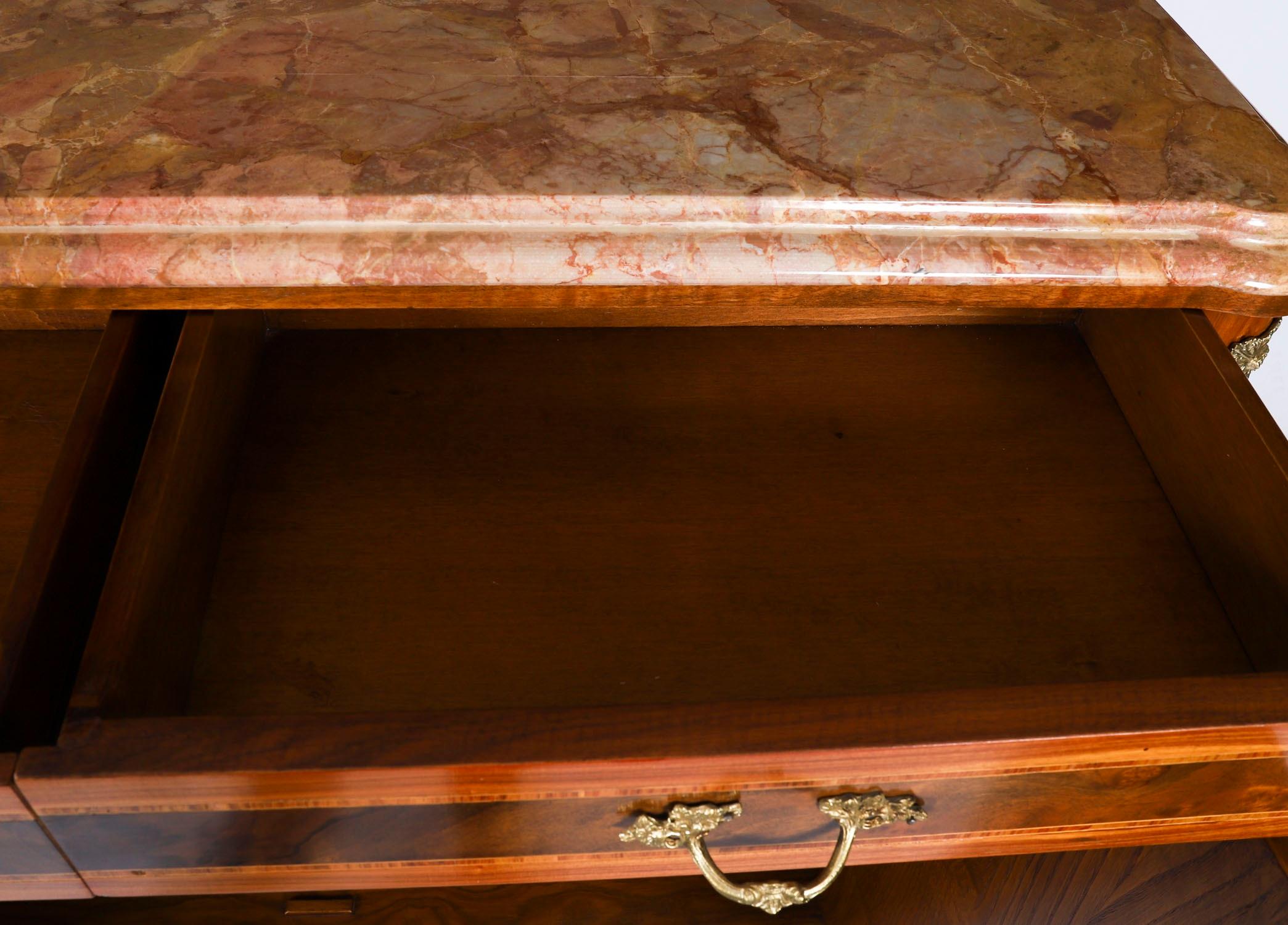 Antique French Intarsio floreale con bordo in marmo Circa 1900 in vendita 1