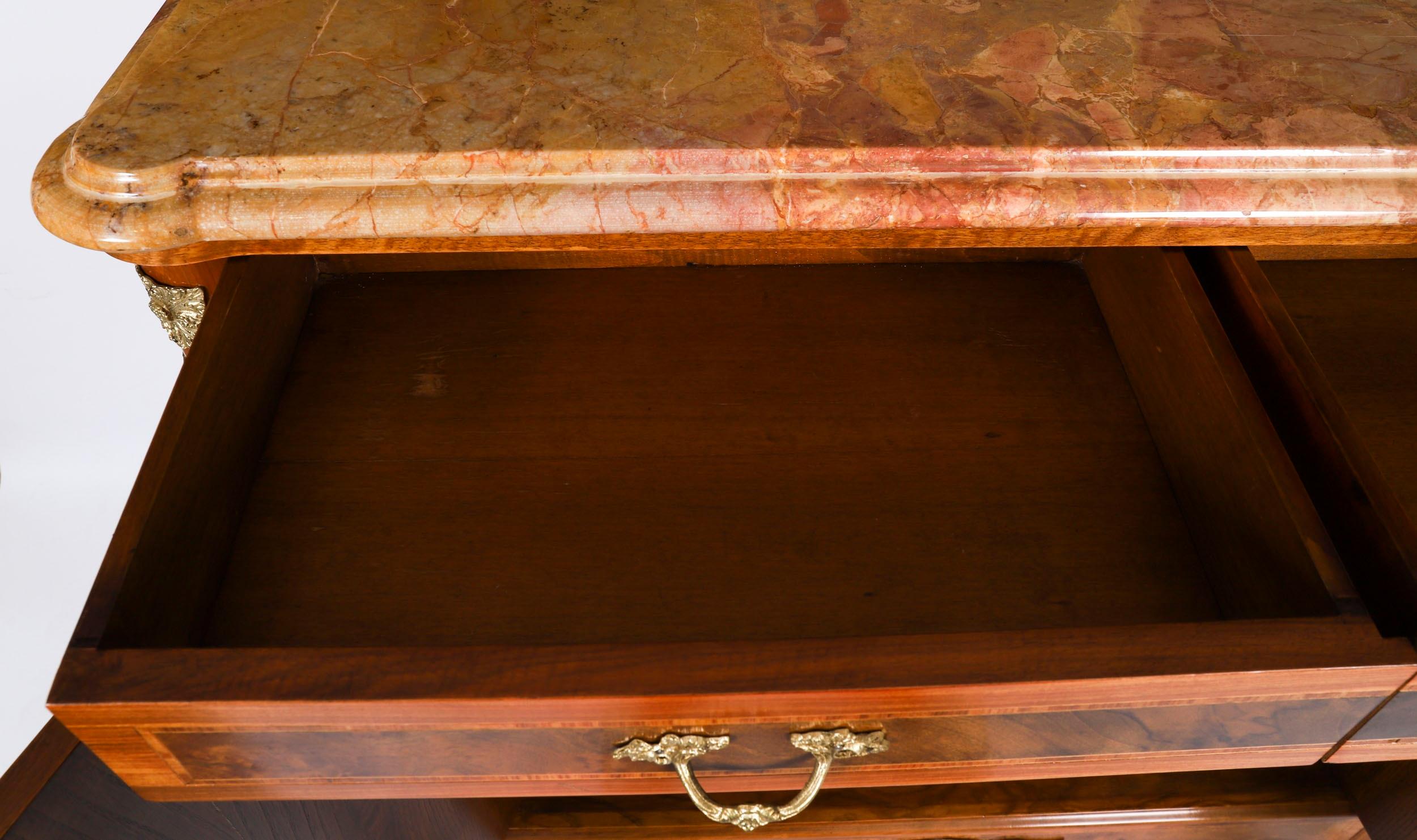 Antique French Intarsio floreale con bordo in marmo Circa 1900 in vendita 2