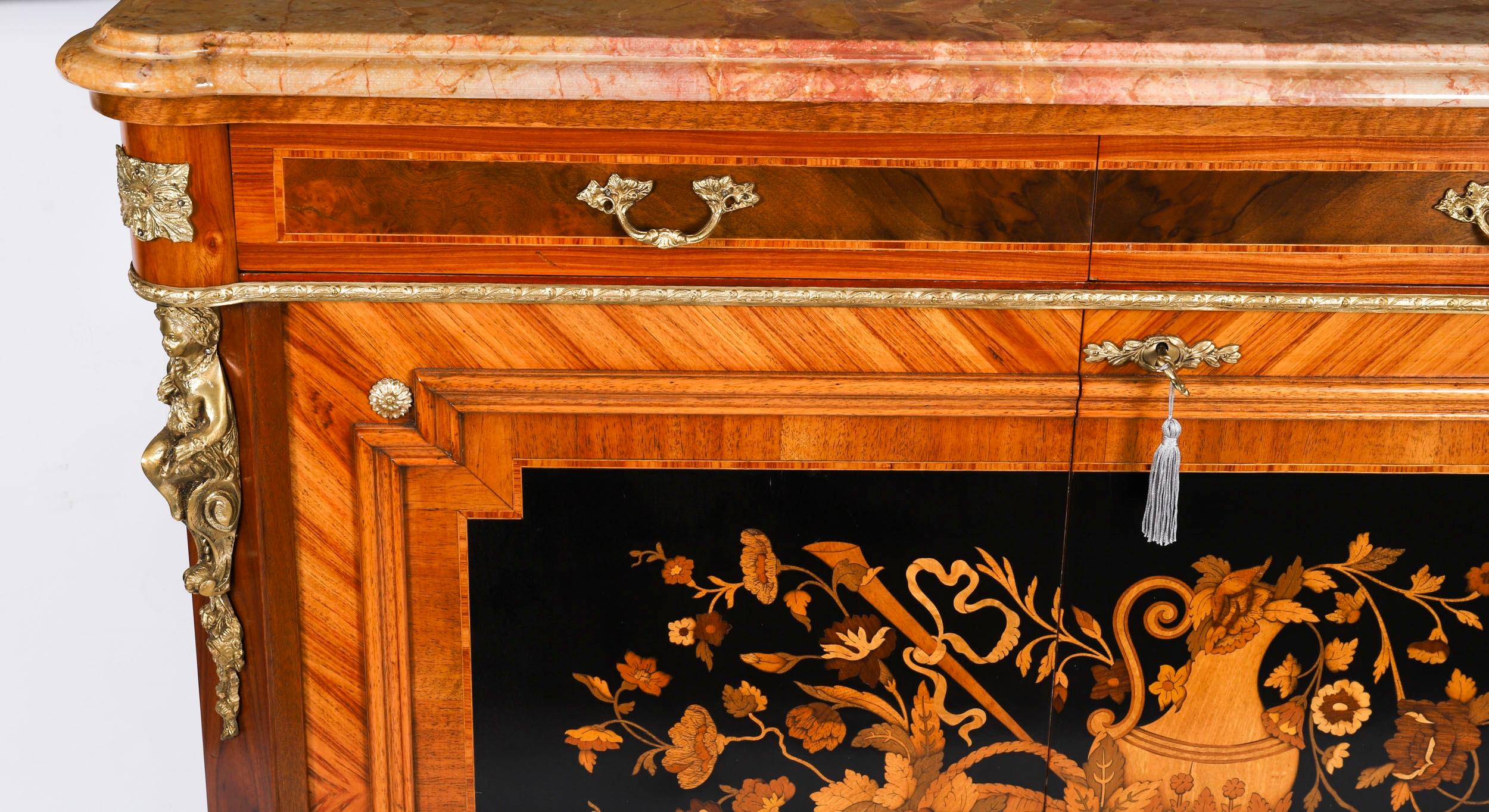 Antique French Intarsio floreale con bordo in marmo Circa 1900 in vendita 4