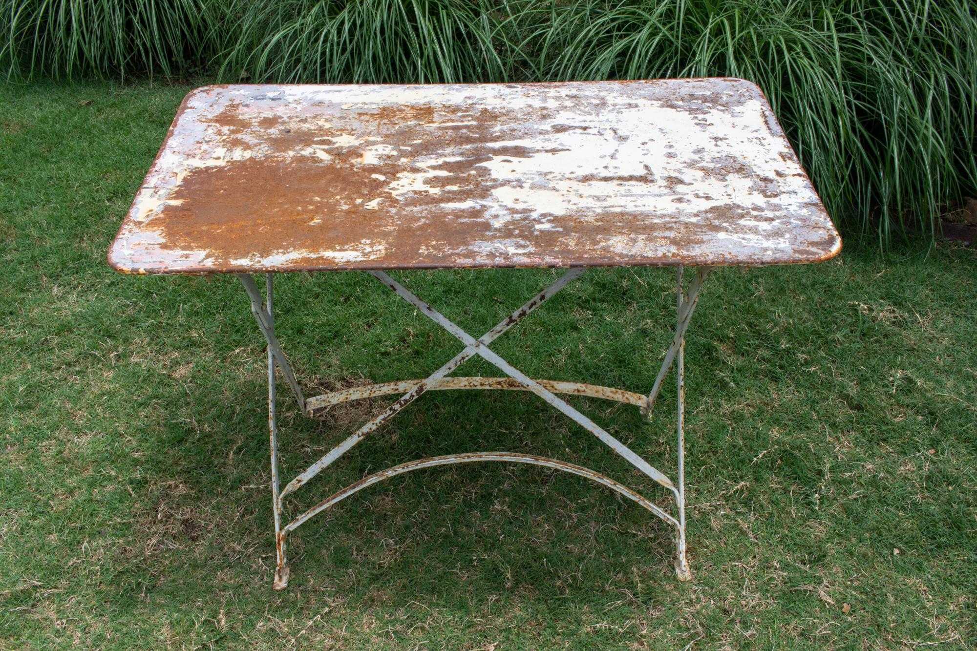 antique folding picnic table