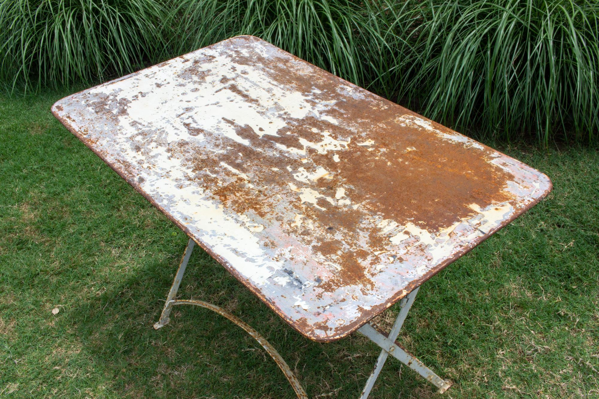 Antique French Folding Metal Garden Table in Distressed White Finish In Distressed Condition In Houston, TX