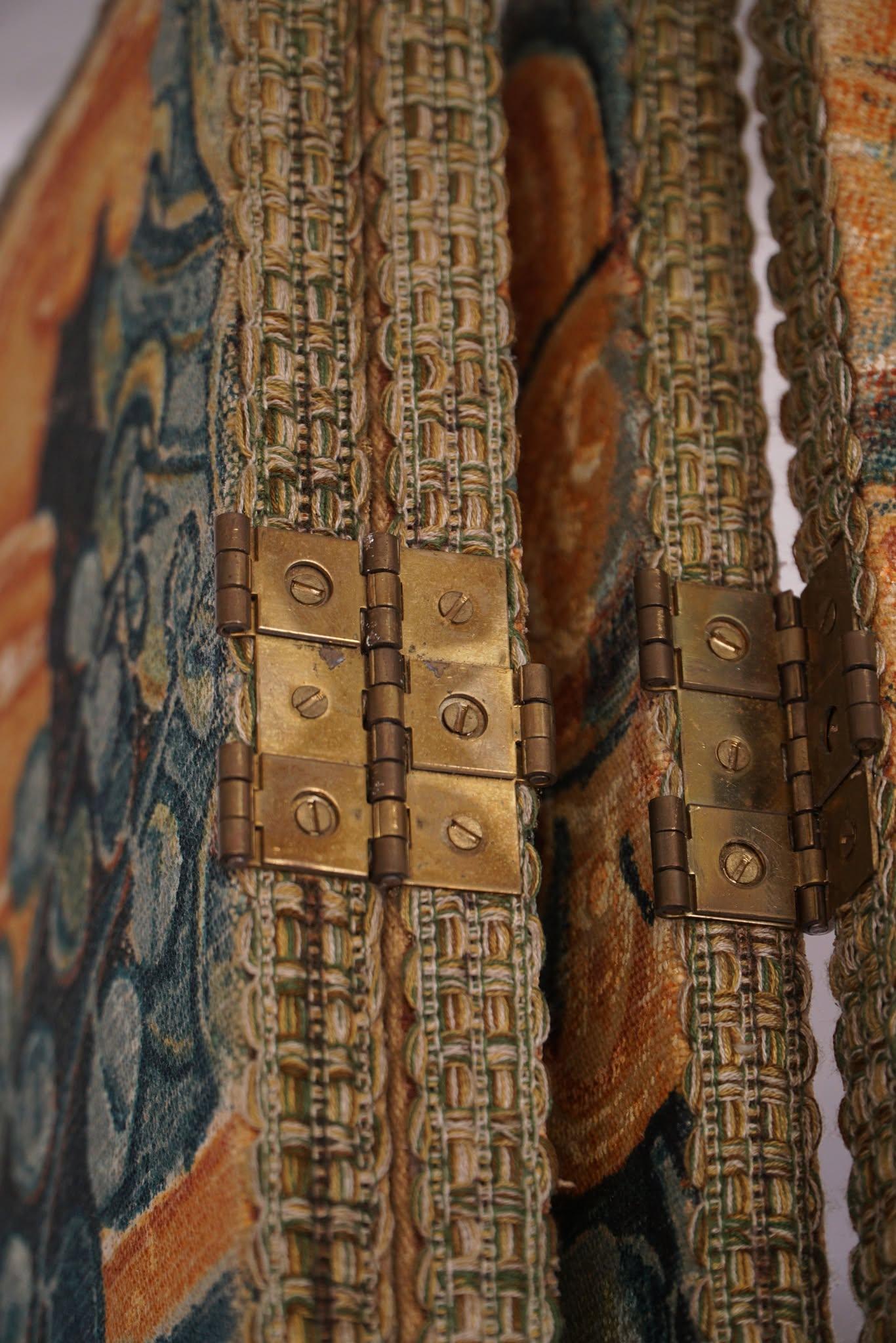 Antique French Folding Screen / Room Divider, Gobelin Tapestry Fabric, 1850s en venta 2