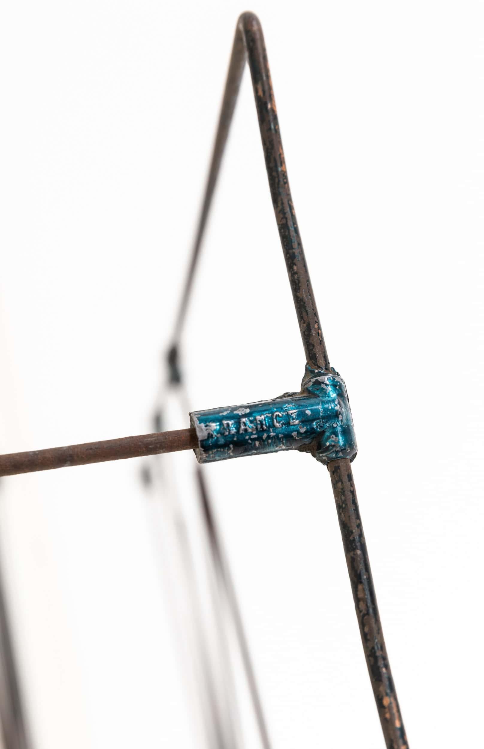 Antique French Folk Art Circus Tumbling Acrobat Toy Model, C.1920 im Zustand „Relativ gut“ im Angebot in London, GB