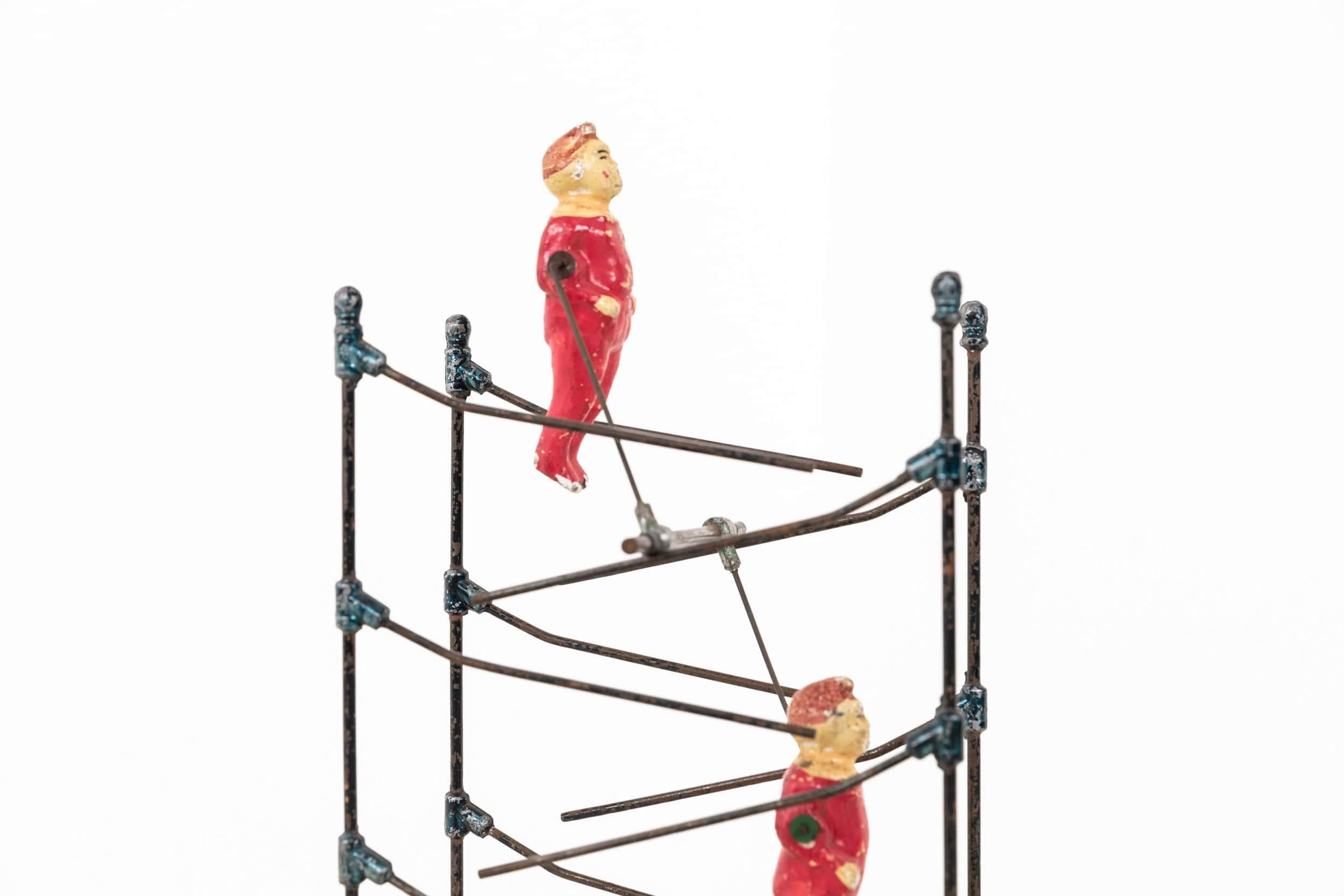 Antique French Folk Art Circus Tumbling Acrobat Toy Model, C.1920 (20. Jahrhundert) im Angebot
