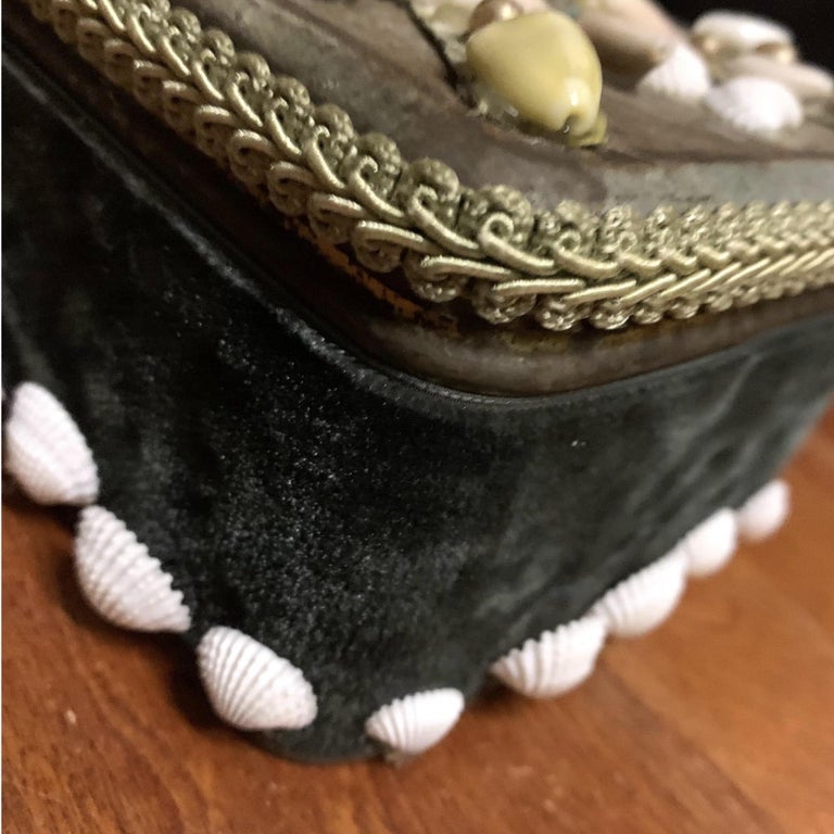 Antique French Folk Art Keepsake Box For Sale at 1stDibs