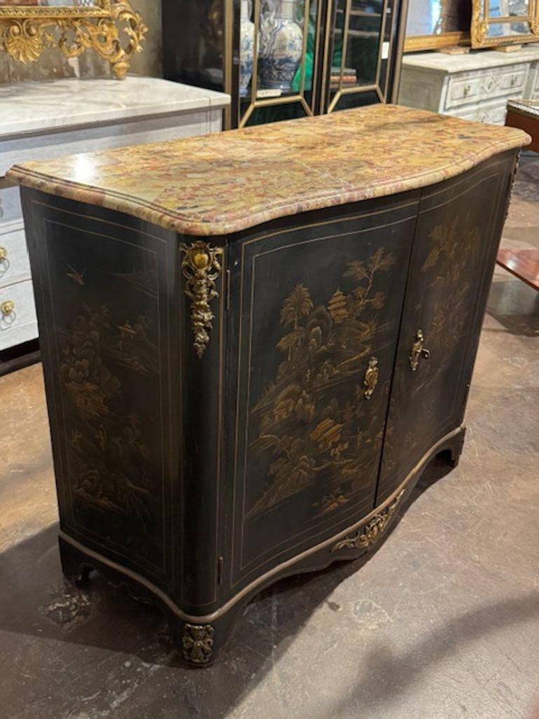 Armario Antiguo Estilo Maison Jansen Francés con Diseño de Chinoiserie en venta 1