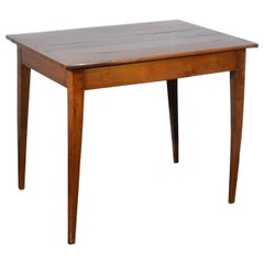 Table d'appoint française ancienne en bois fruitier, vers 1820