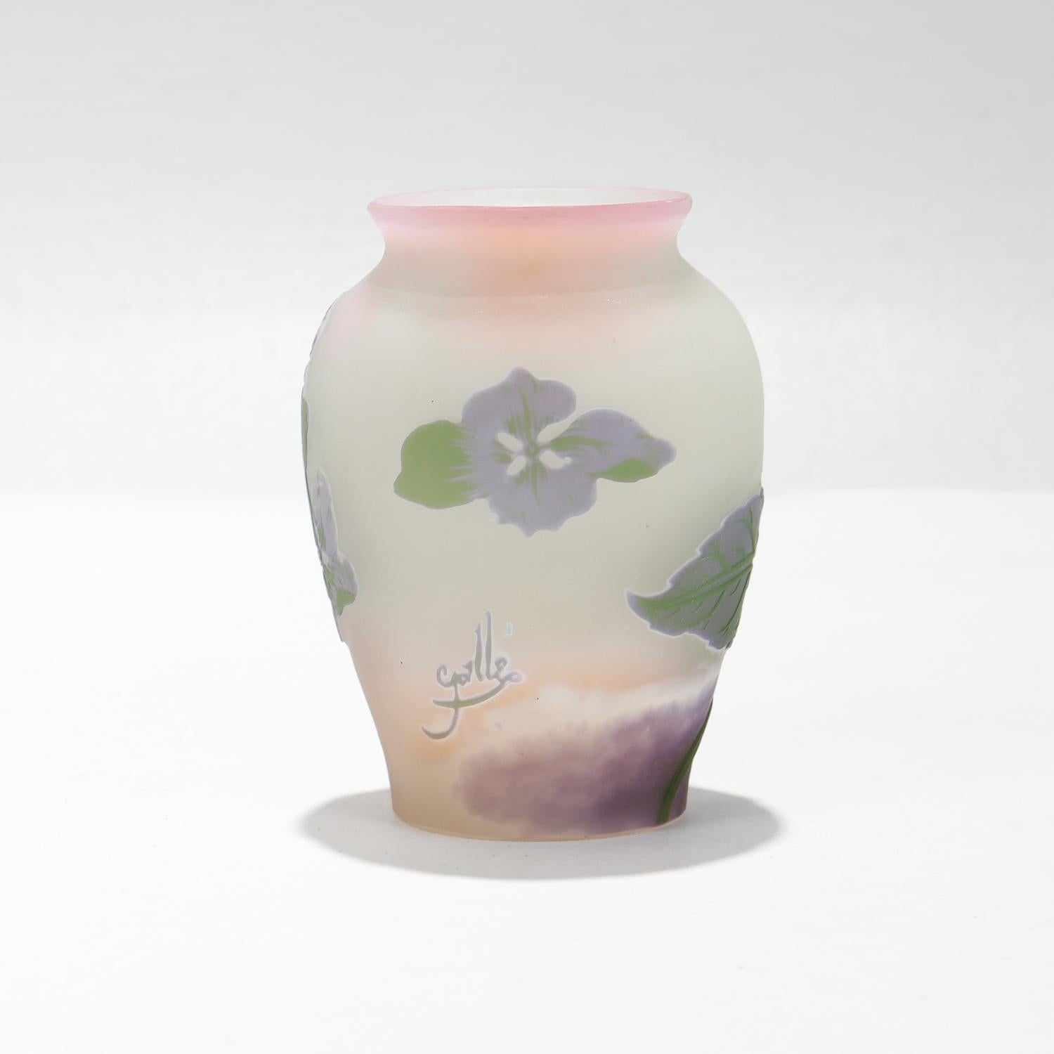 Antique French Gallé Art Nouveau Pink Cameo Art Glass Hydrangea Cabinet Vase For Sale 1