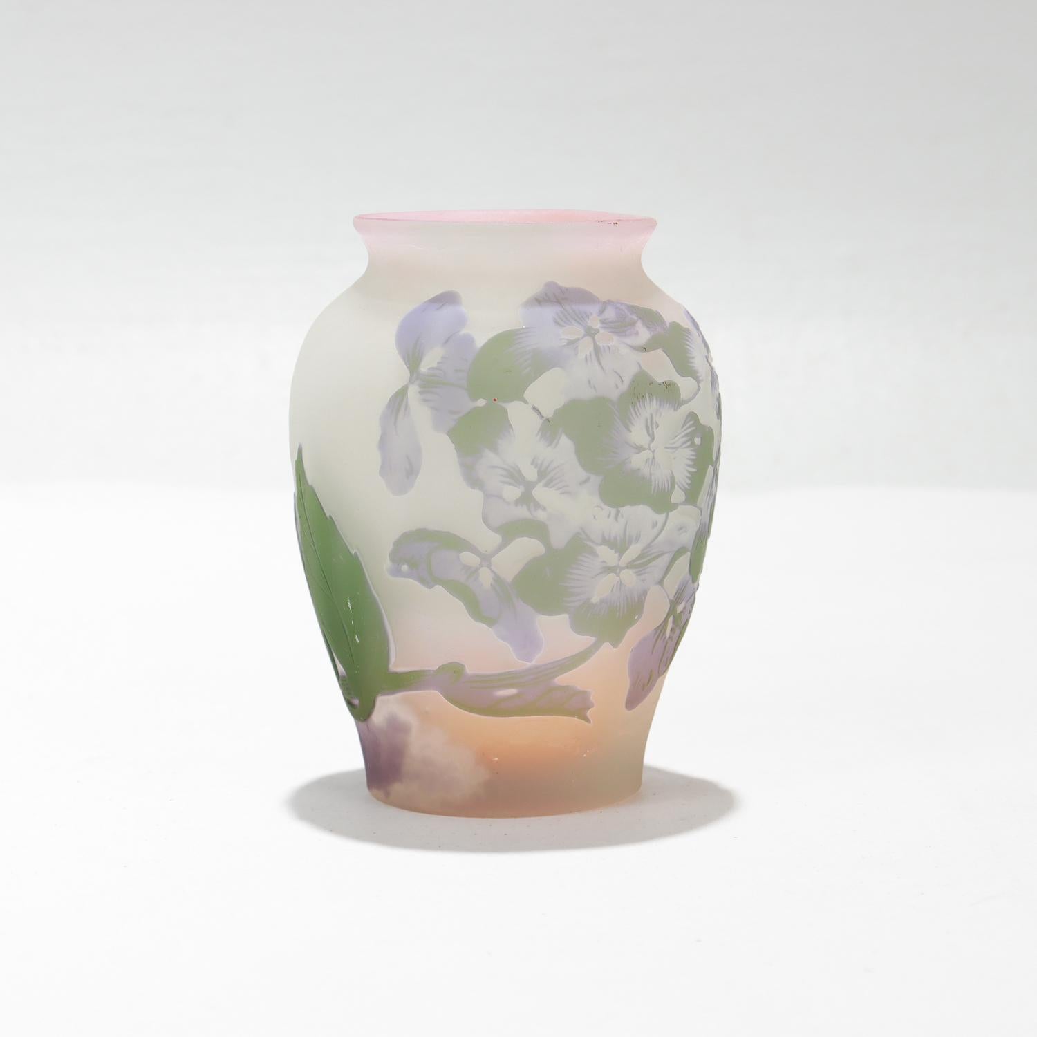 Antique French Gallé Art Nouveau Pink Cameo Art Glass Hydrangea Cabinet Vase For Sale 3