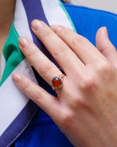 Bague ancienne en or 18k et argent avec diamants en cornaline de style géorgien.