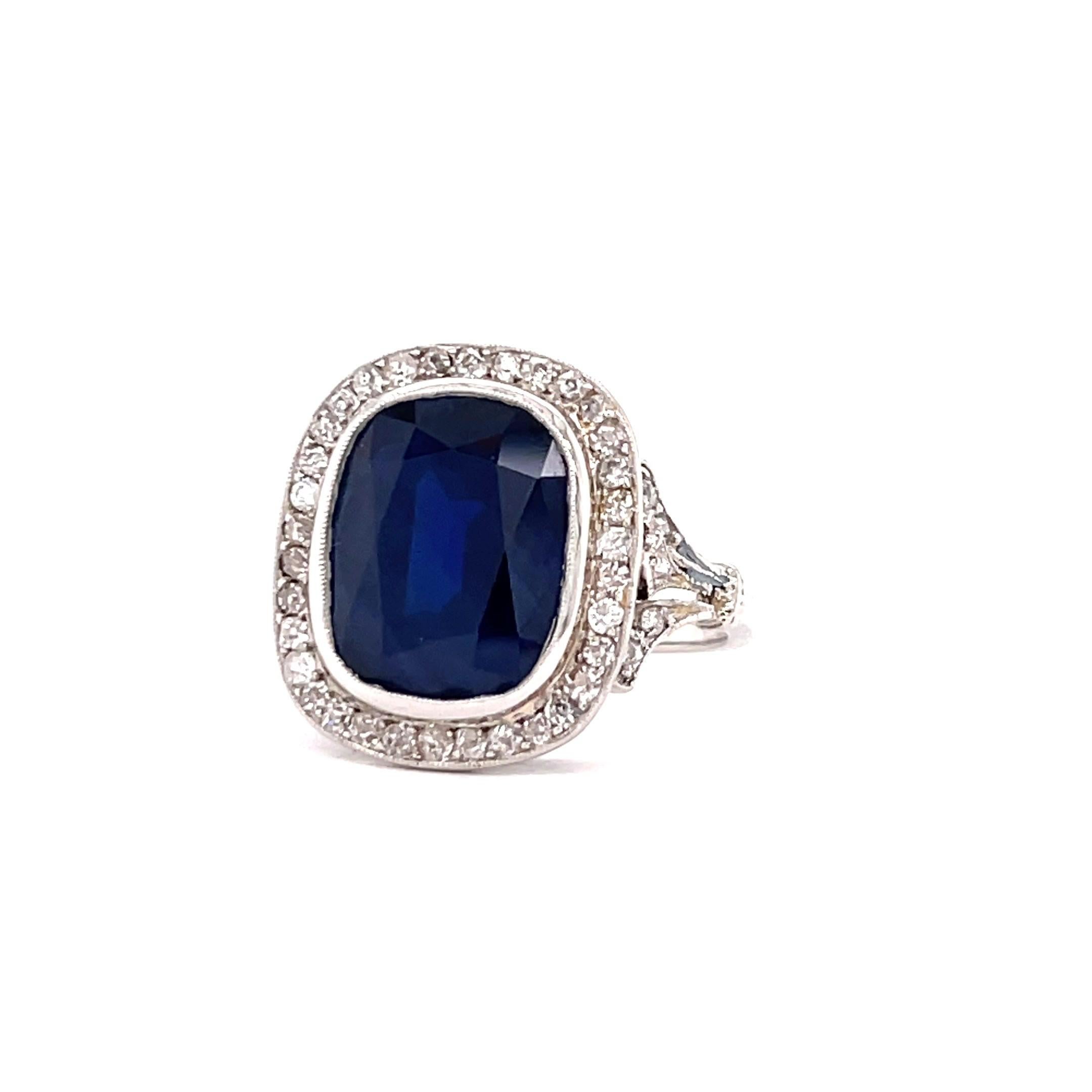 Women's or Men's Antique French GIA 6.97 Carat Sapphire Diamond Platinum Cocktail Ring