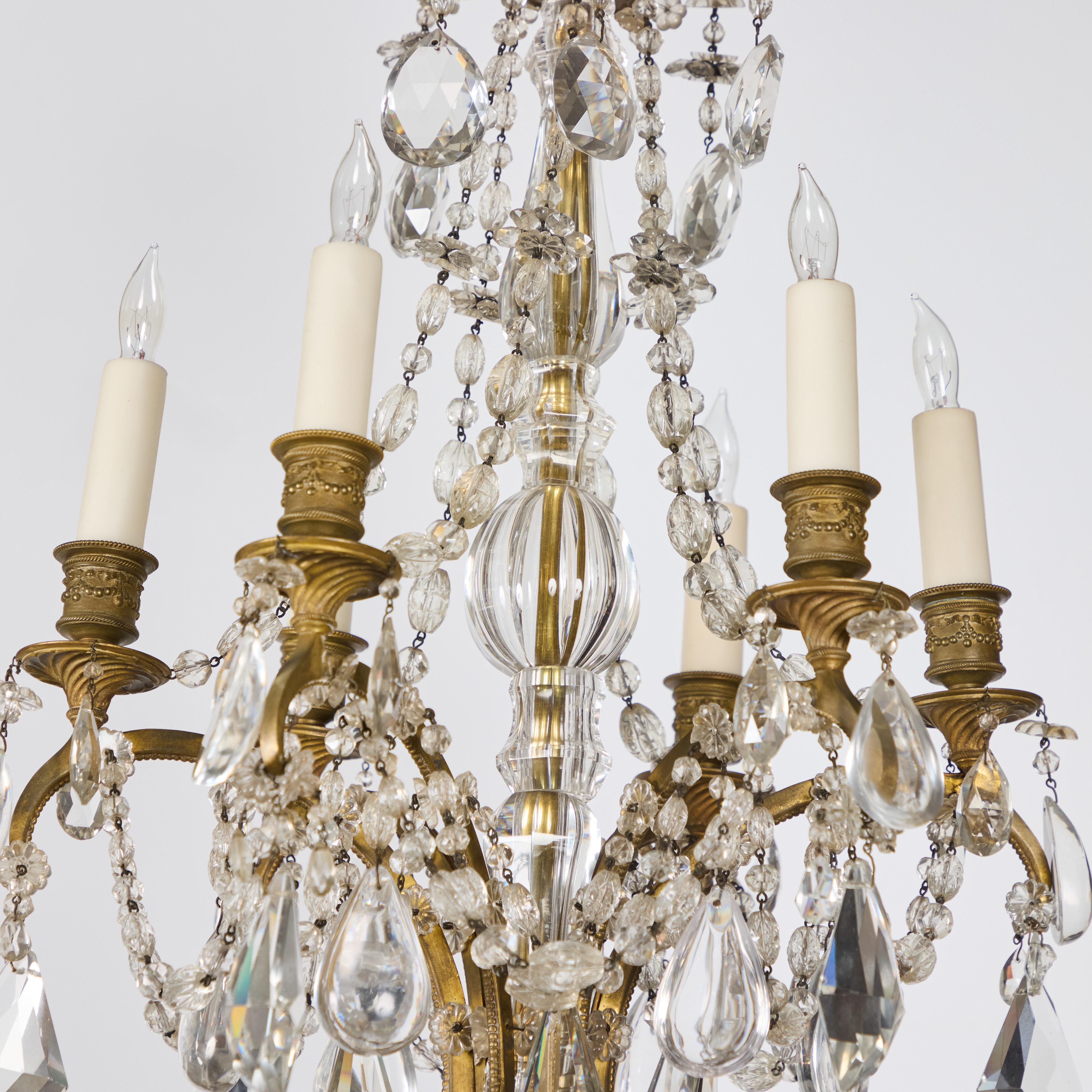 Antico lampadario francese in bronzo dorato e cristallo in vendita 1