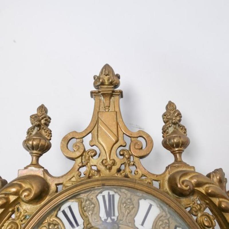 Antique French Gilded Bronze Cartel Wall Clock In Good Condition For Sale In Victoria, BC