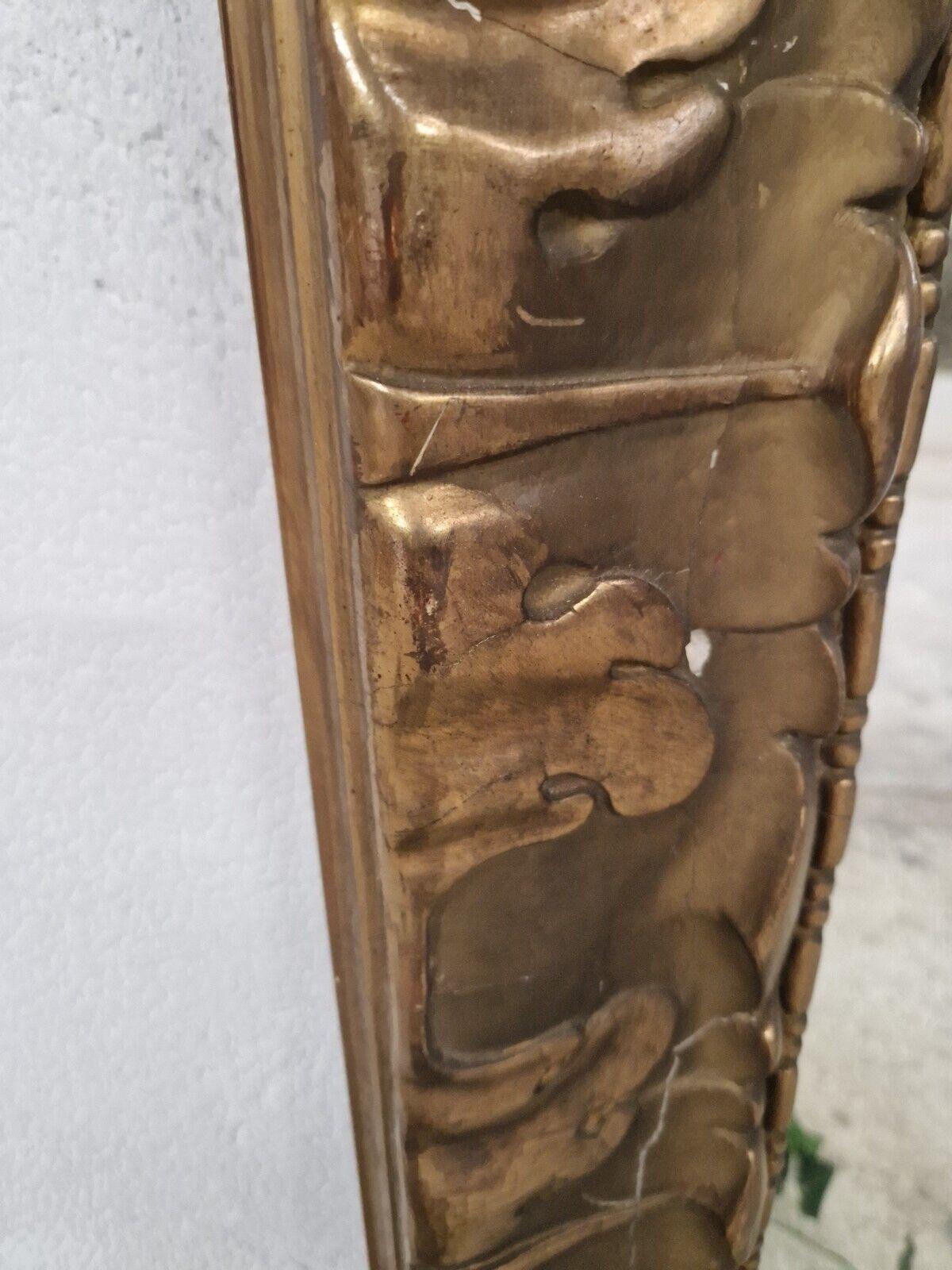 Antique French Gilded Frame Mirror (Miroir à cadre doré) en vente 8