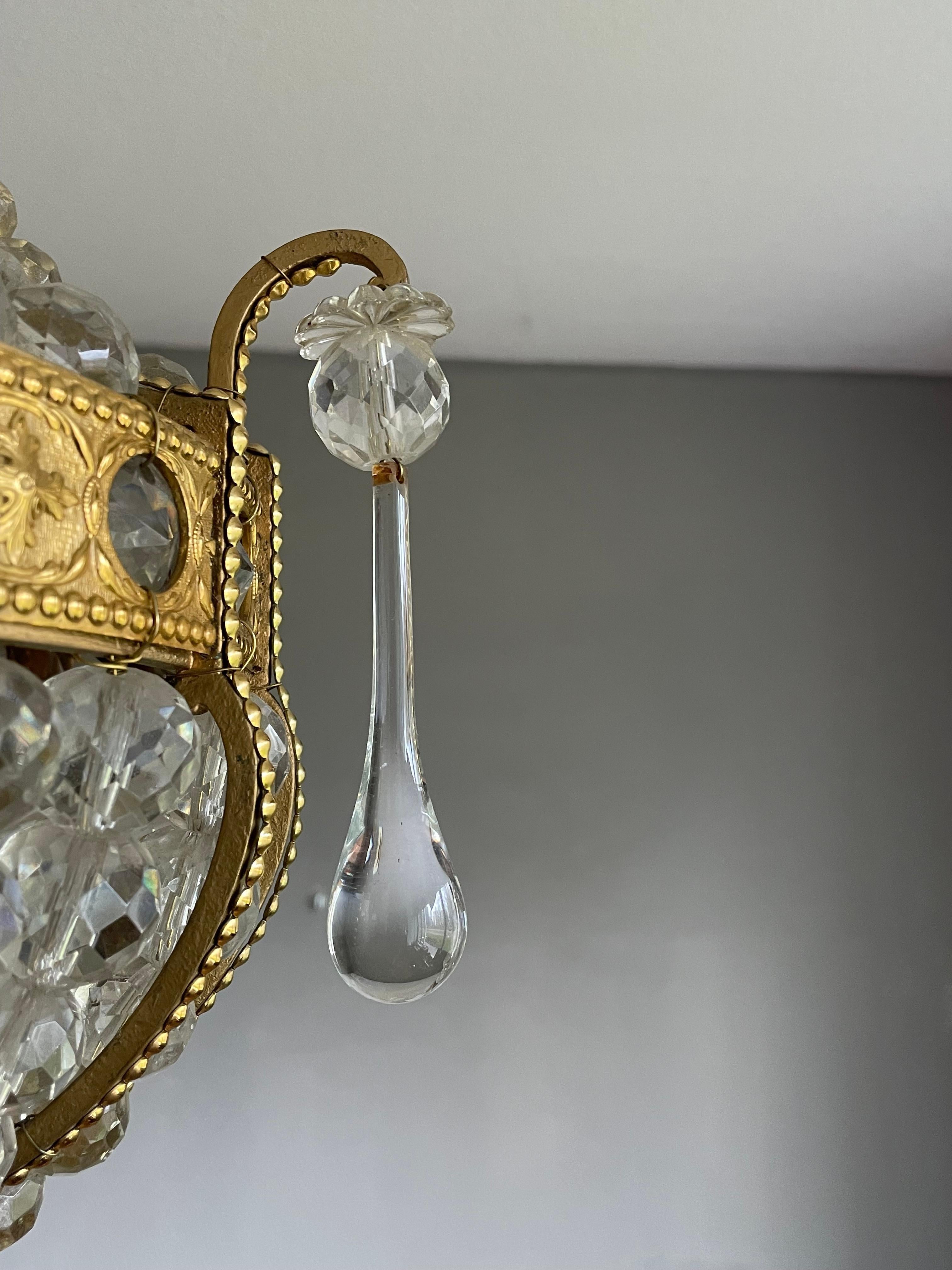 Antike französische Pendelleuchte aus vergoldetem Messing und perlenbesetztem Kristallglas / Einbaubeleuchtung im Angebot 7