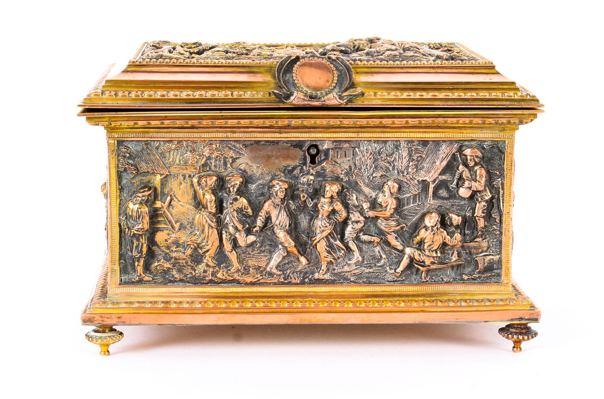 This is a magnificent exceptional quality antique French gilt brass and gilt bronze jewellery casket, bearing the makers mark AB Paris, circa 1880 in date.

This stunning casket is rectangular in shape and is raised on four delightful turned small