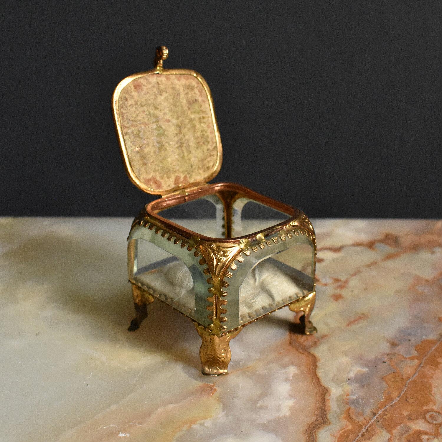 Antique French Gilt Brass and Cut Glass Souvenir Jewellery Casket, 19th Century For Sale 2