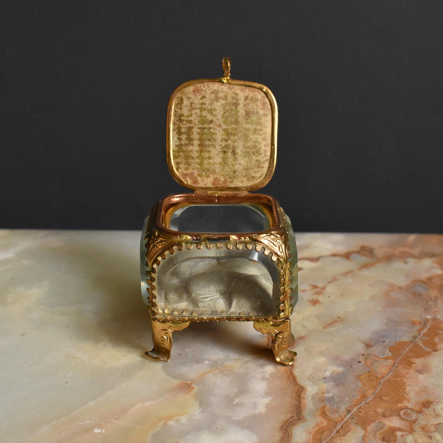Antique French Gilt Brass and Cut Glass Souvenir Jewellery Casket, 19th Century For Sale 3