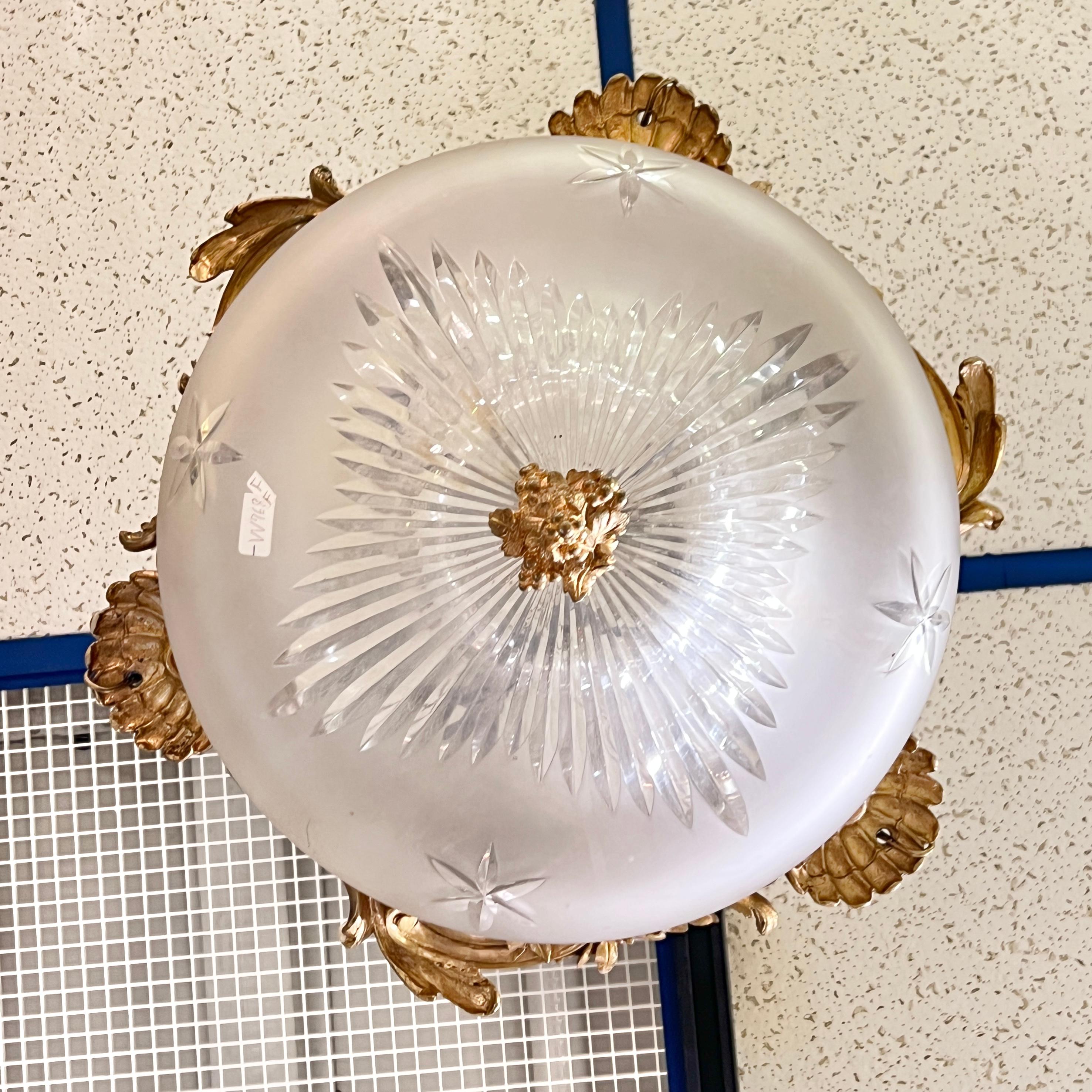 Francese Antique French, bronzo dorato e vetro inciso, lampadario a sospensione ad incasso in vendita