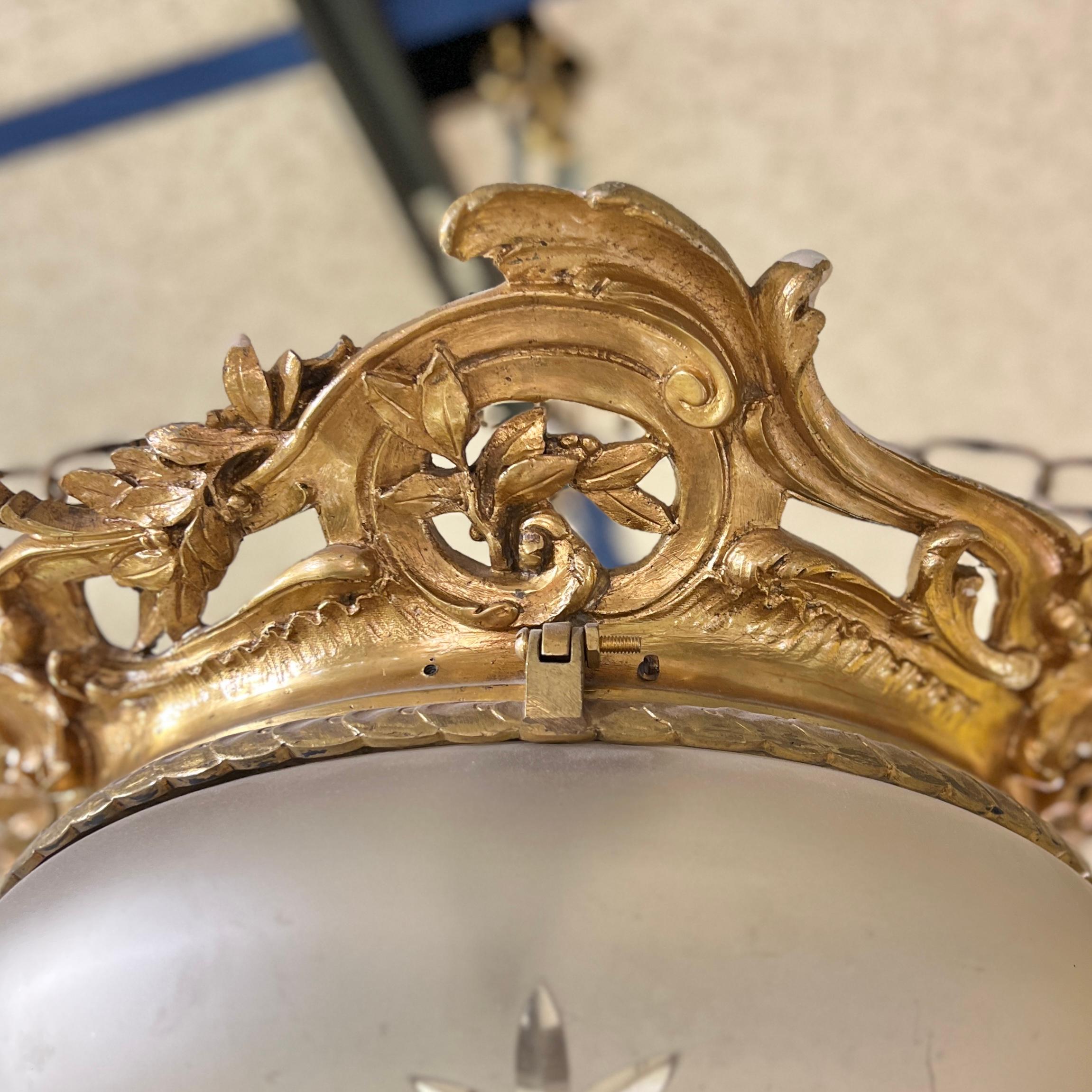 Bronzo Antique French, bronzo dorato e vetro inciso, lampadario a sospensione ad incasso in vendita