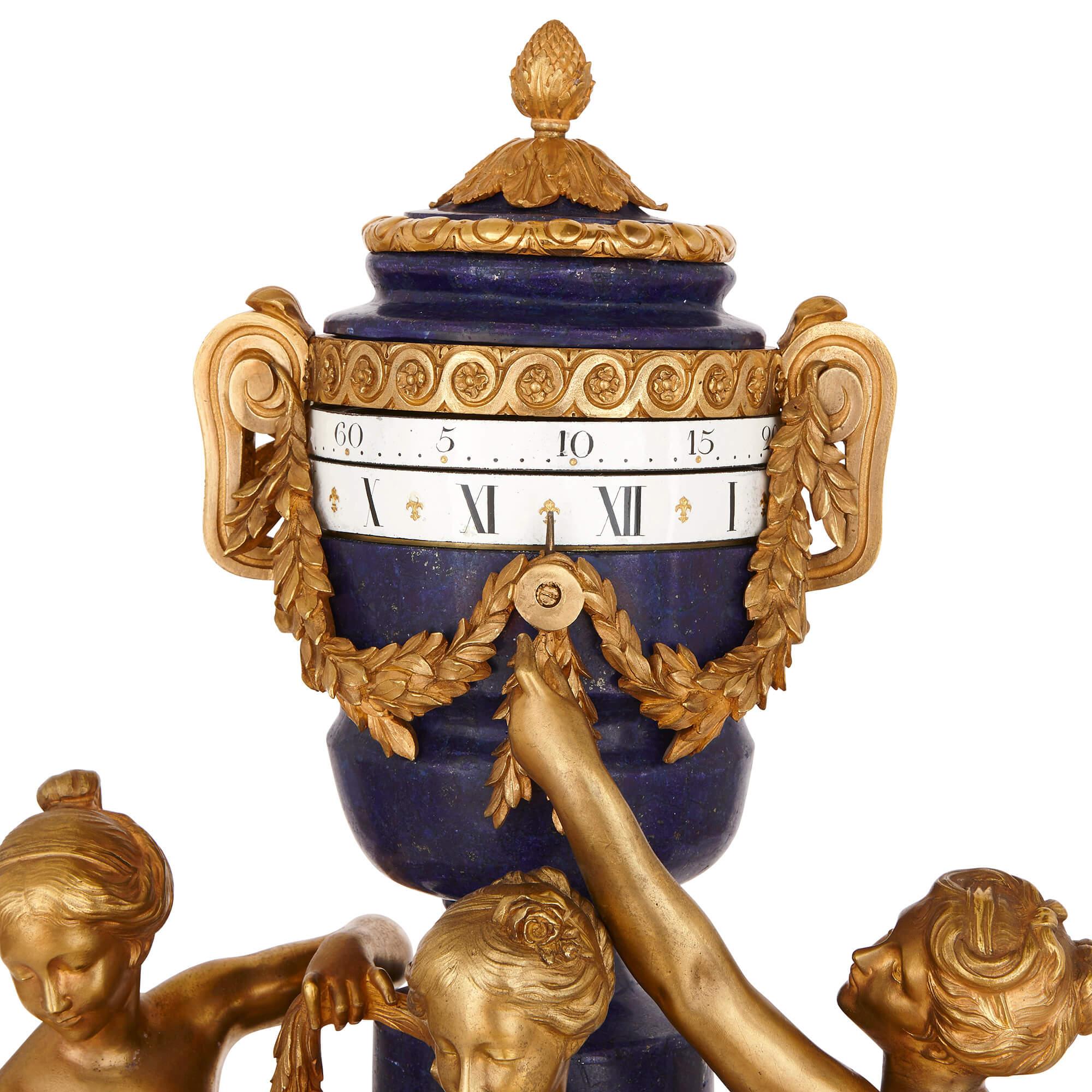 Louis XVI Pendule de cheminée française ancienne en bronze doré et lapis-lazuli d'après Falconet en vente
