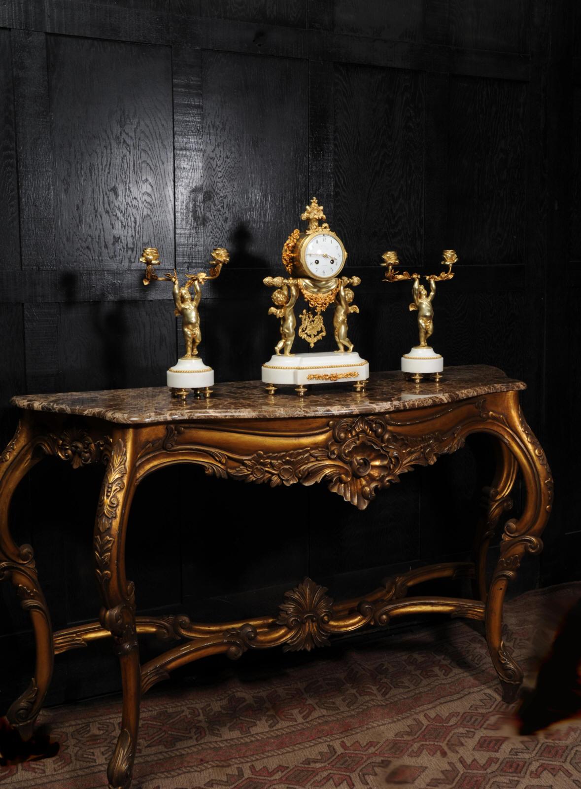 Antique French Gilt Bronze and Marble Cherub Clock Set with Visible Pendulum In Good Condition In Belper, Derbyshire