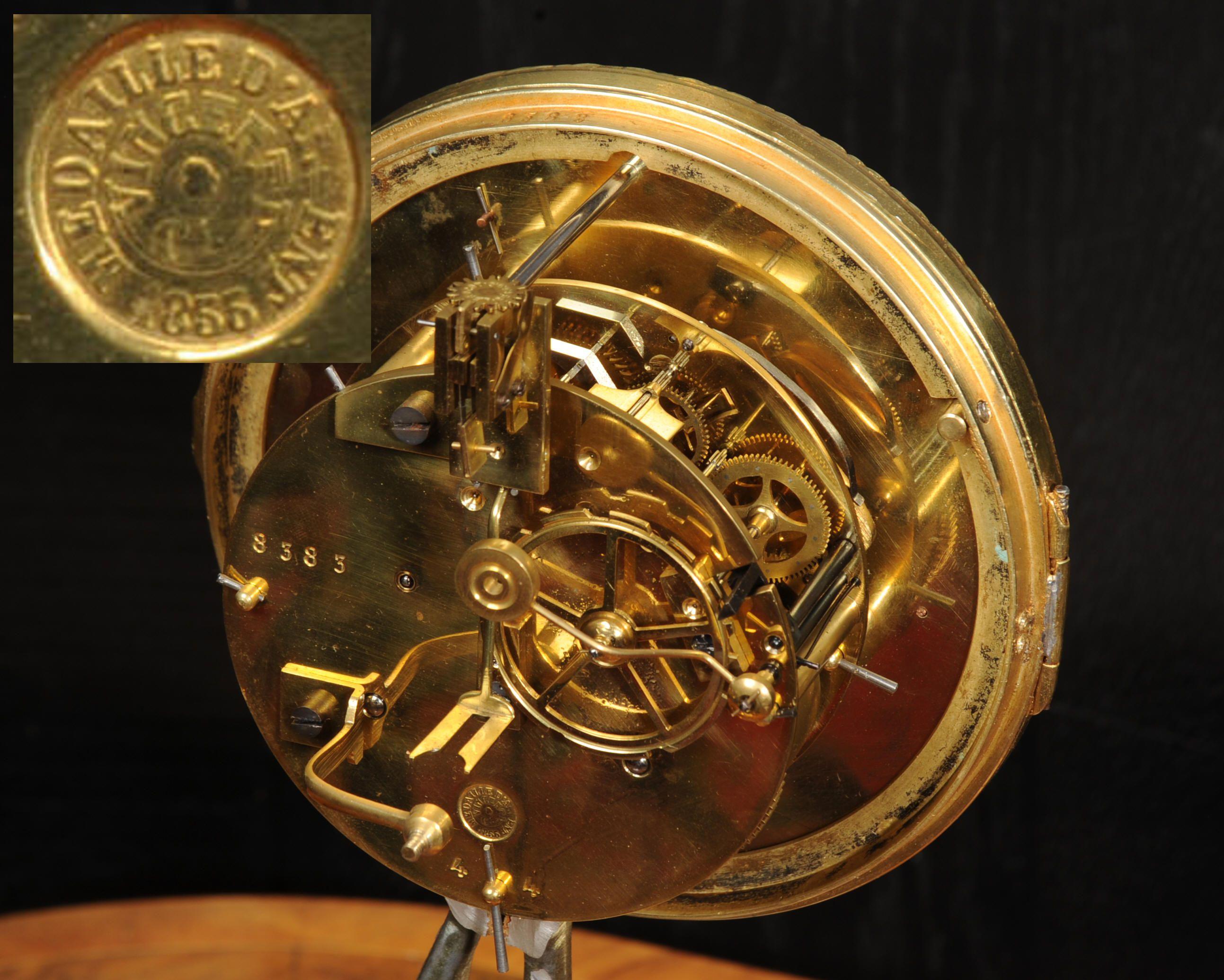 Antiquité française bronze doré baroque horloge murale Cartel en vente 6