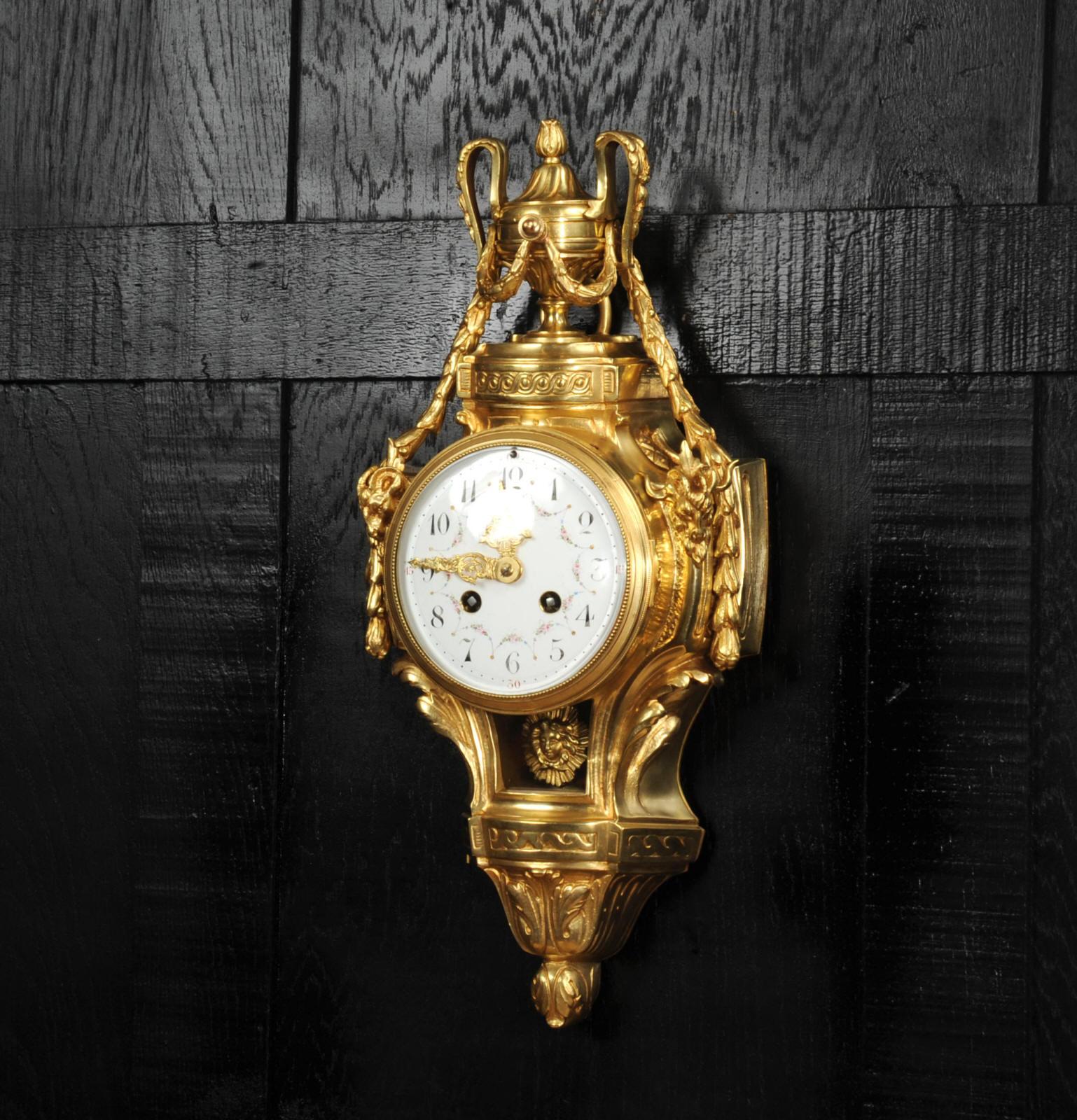 Antiguo Reloj de Pared Cartel Francés de Bronce Dorado en Bueno estado para la venta en Belper, Derbyshire