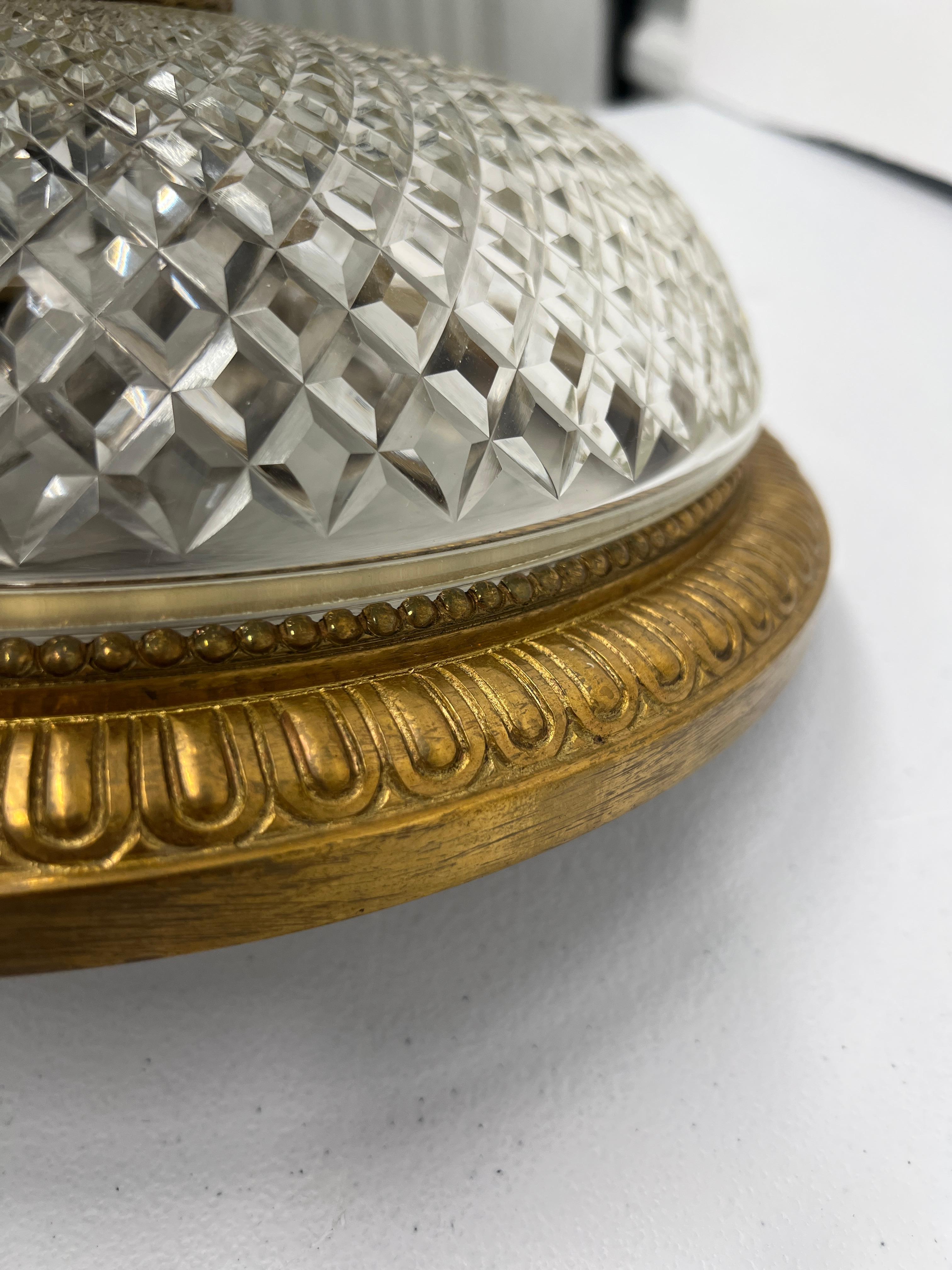Antique French Bronzo dorato e cristallo tagliato stile Reggenza 3 luci in vendita 2