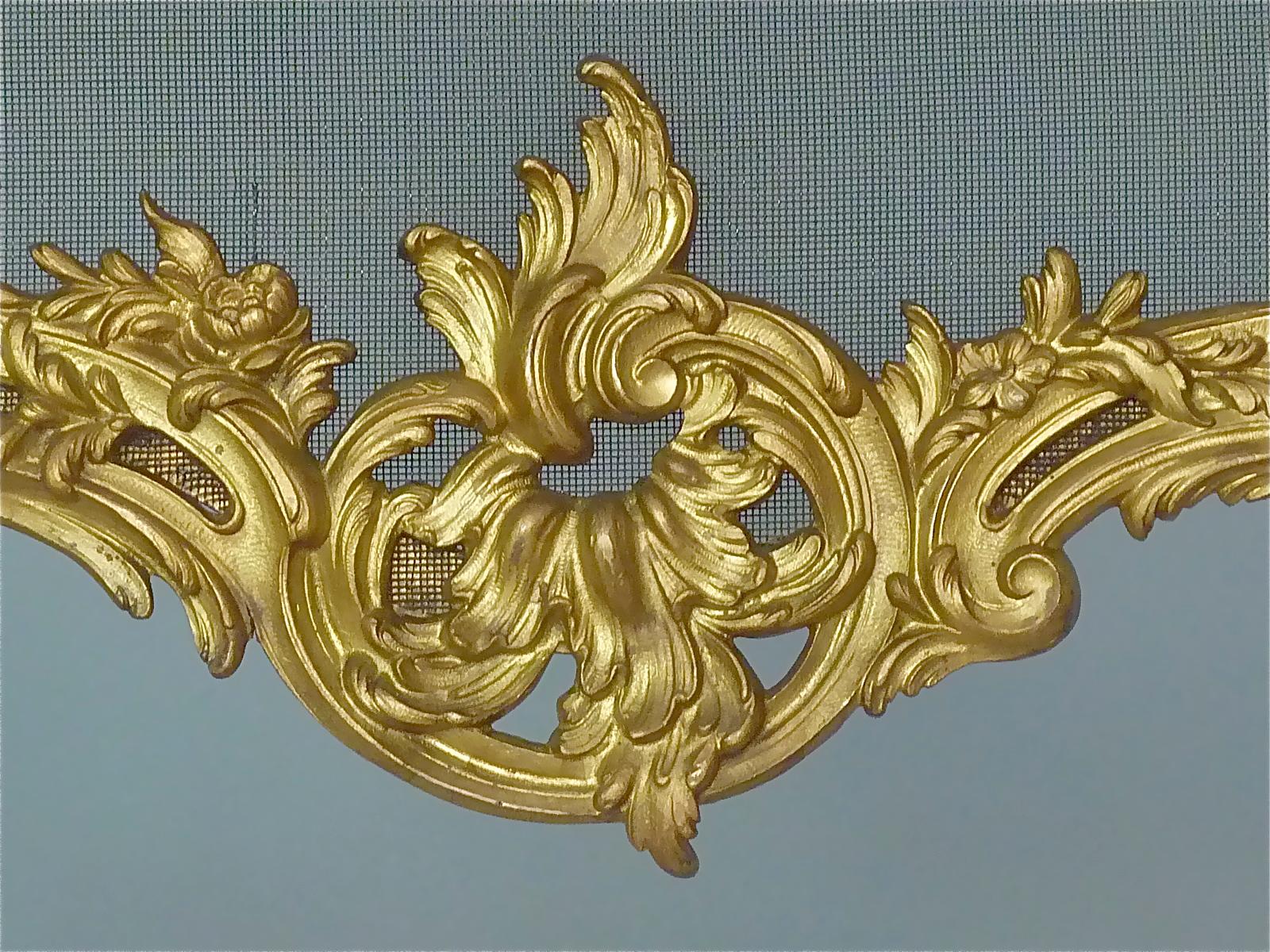 Antique French Gilt Bronze Fire Place Screen 19th Century Cherub Louis XV Style For Sale 10