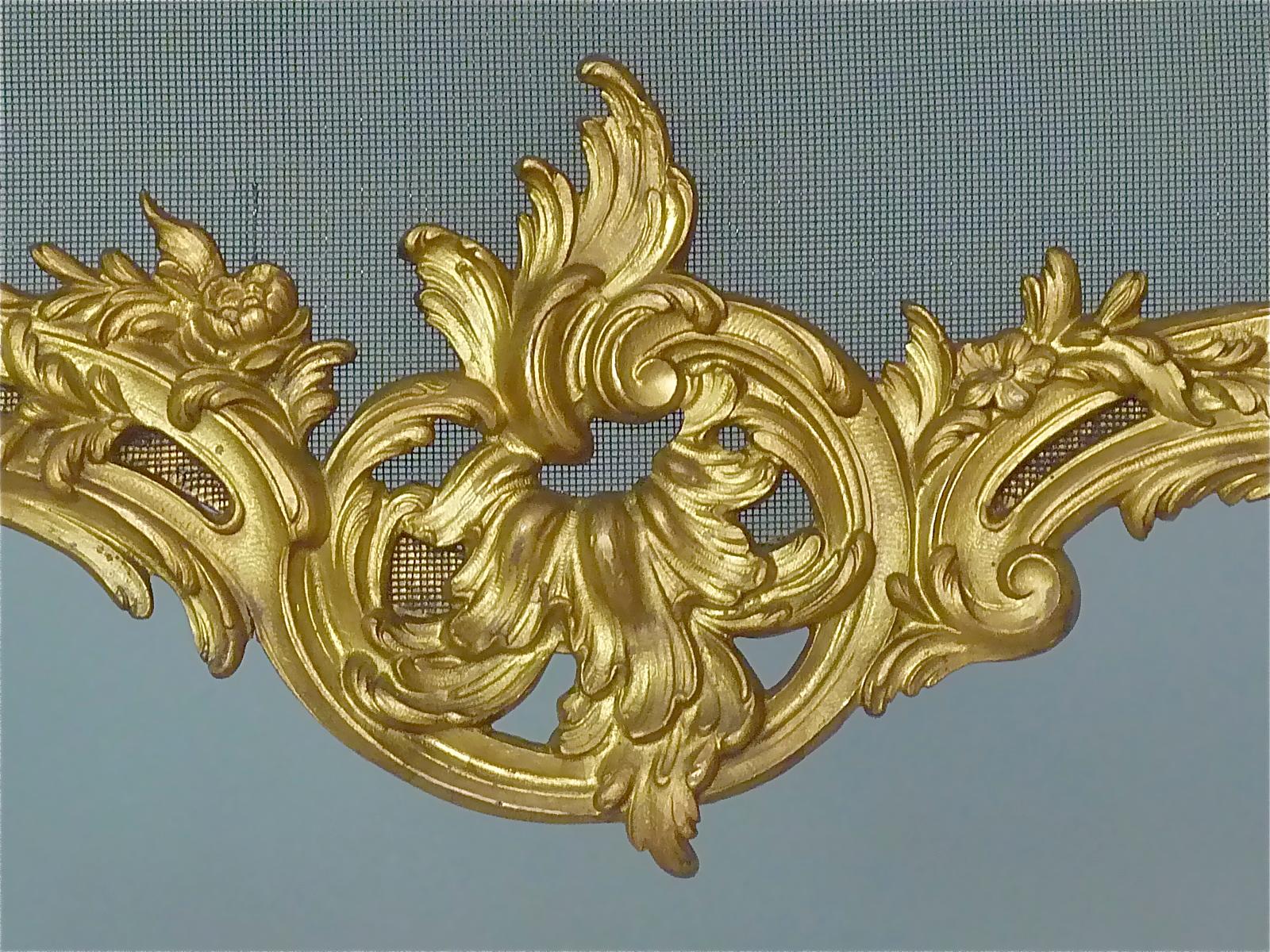 Antique French Gilt Bronze Fire Place Screen 19th Century Cherub Louis XV Style For Sale 10