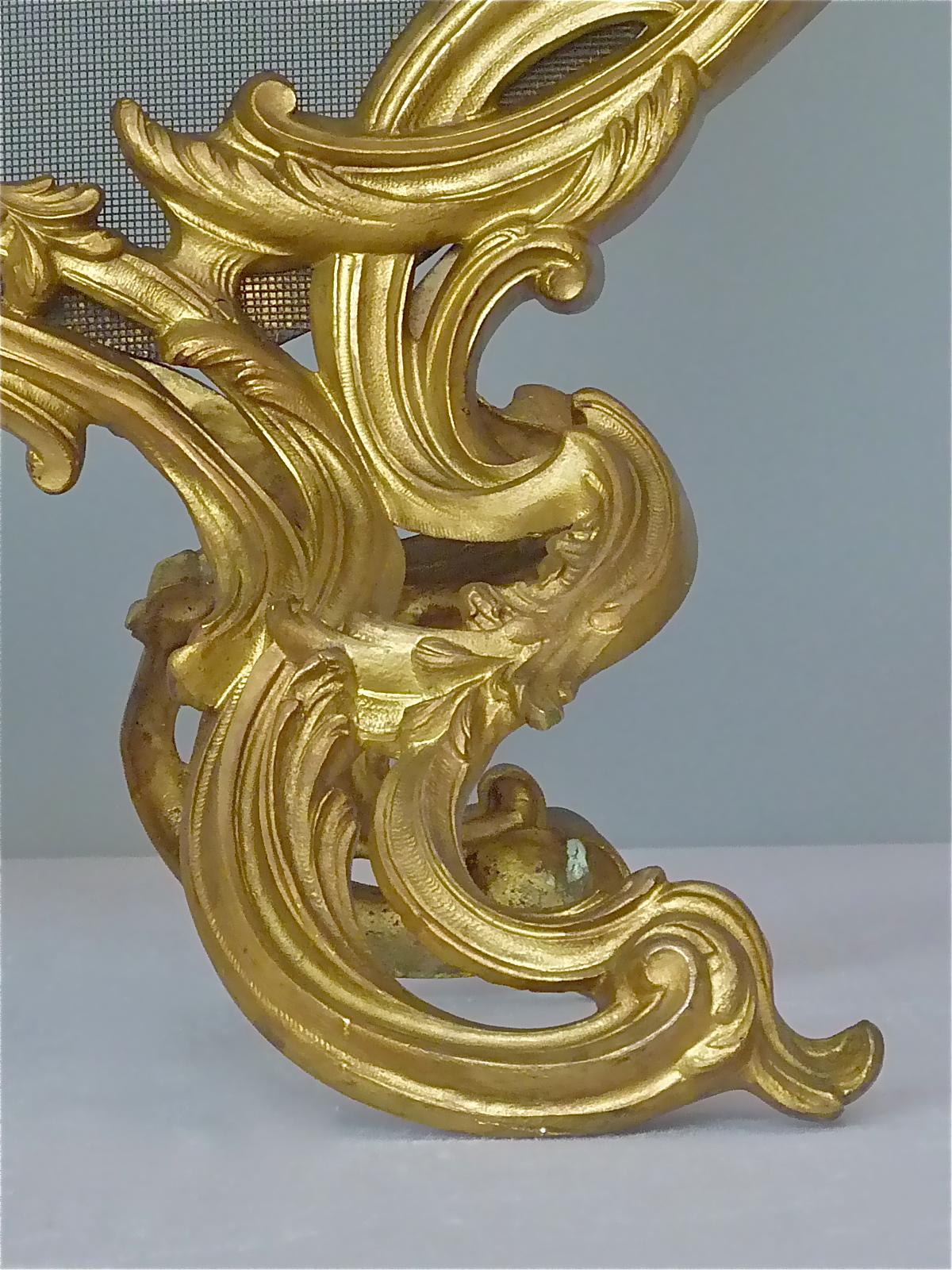 Antique French Gilt Bronze Fire Place Screen 19th Century Cherub Louis XV Style For Sale 12