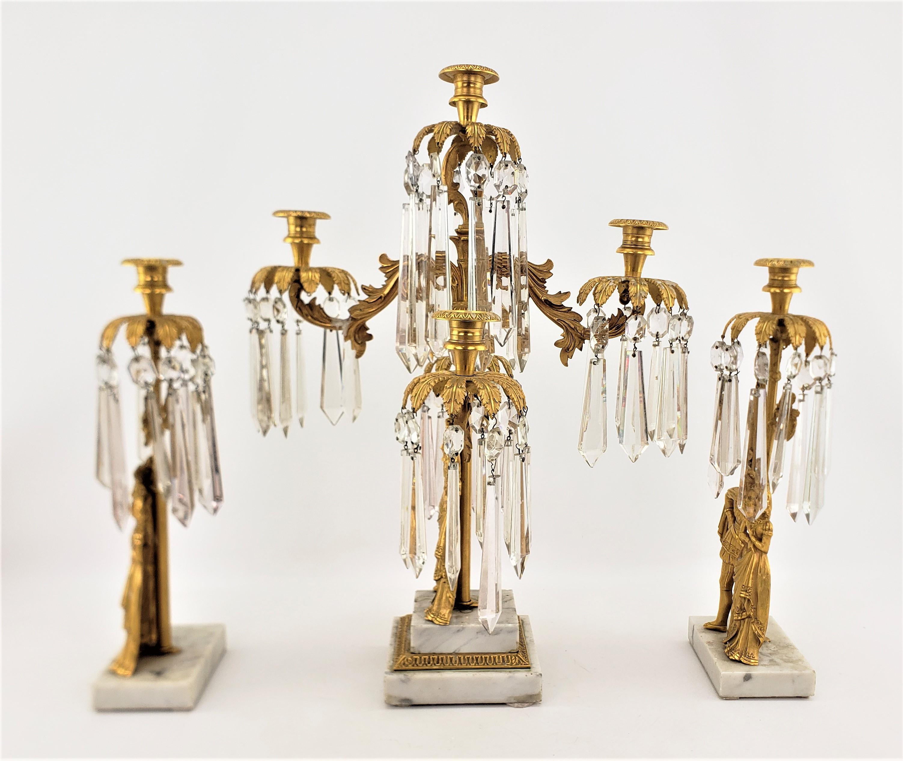 Antique girandole française en bronze doré et lustres assortis avec figures nobles coulées en vente 2