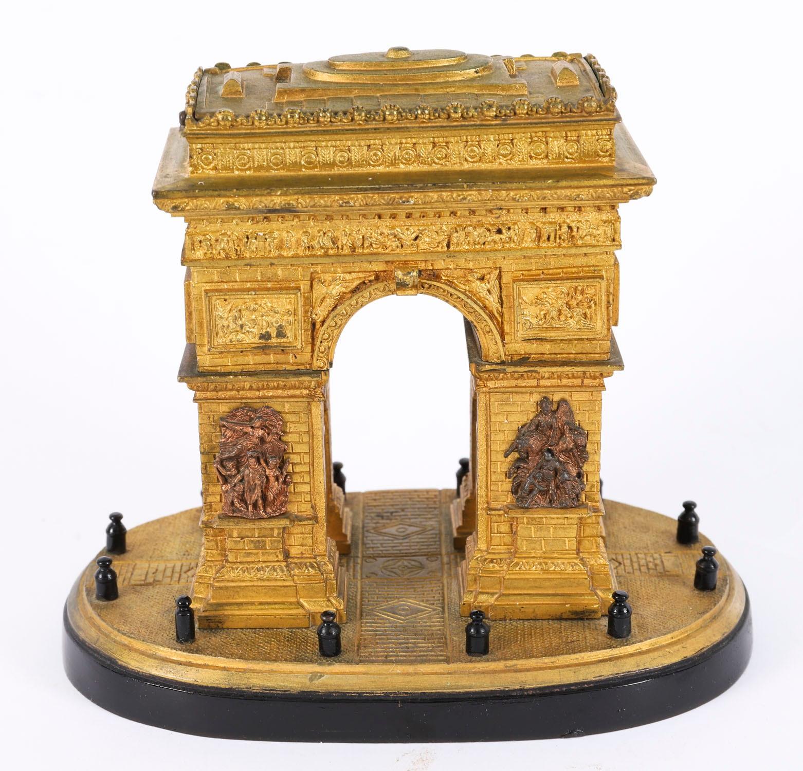 Antique French Gilt Bronze Grand Tour Model of The Arc de Triomphe (Arco di Trionfo) XIX secolo 10