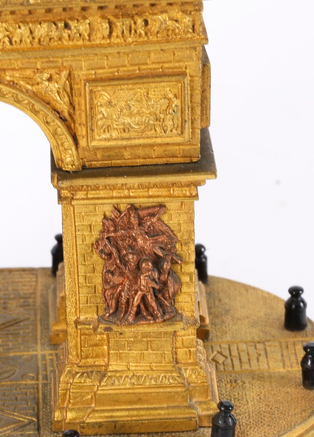 Antique French Gilt Bronze Grand Tour Model of The Arc de Triomphe (Arco di Trionfo) XIX secolo 3