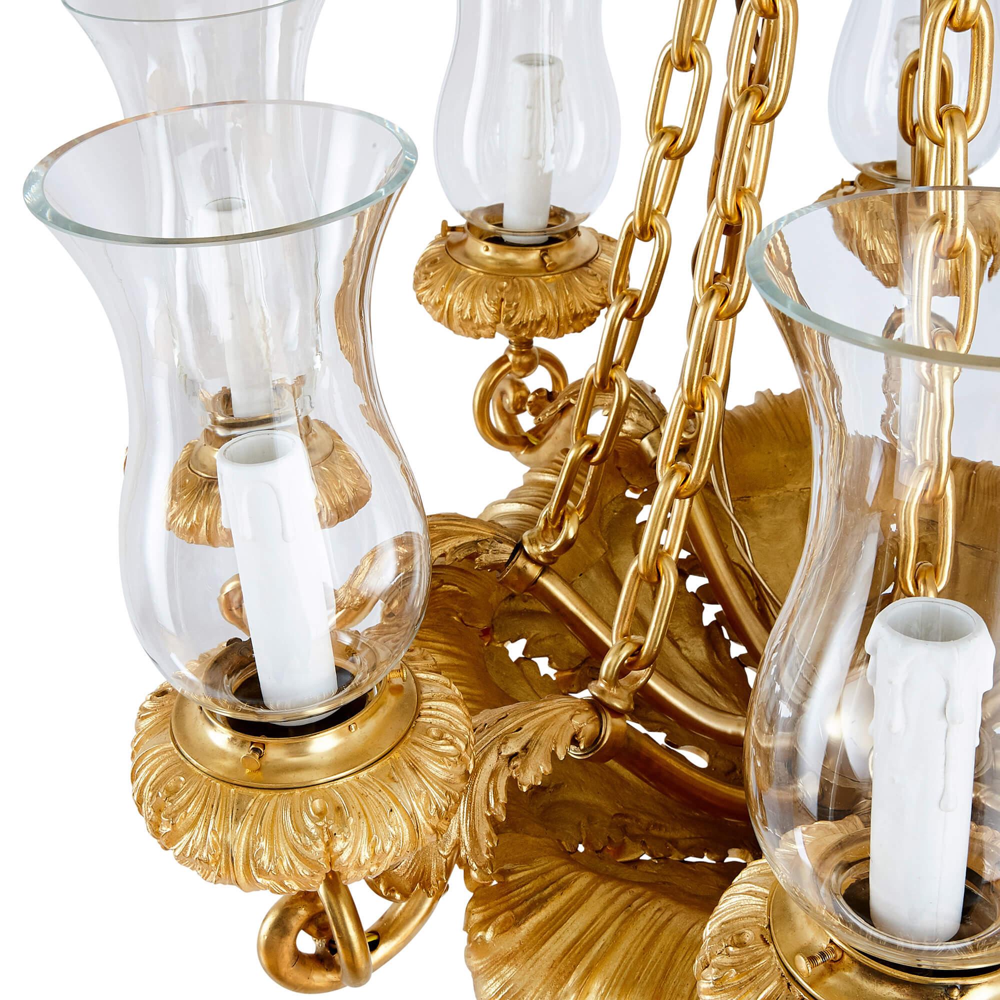Français Lustre français ancien Louis Philippe en bronze doré en vente