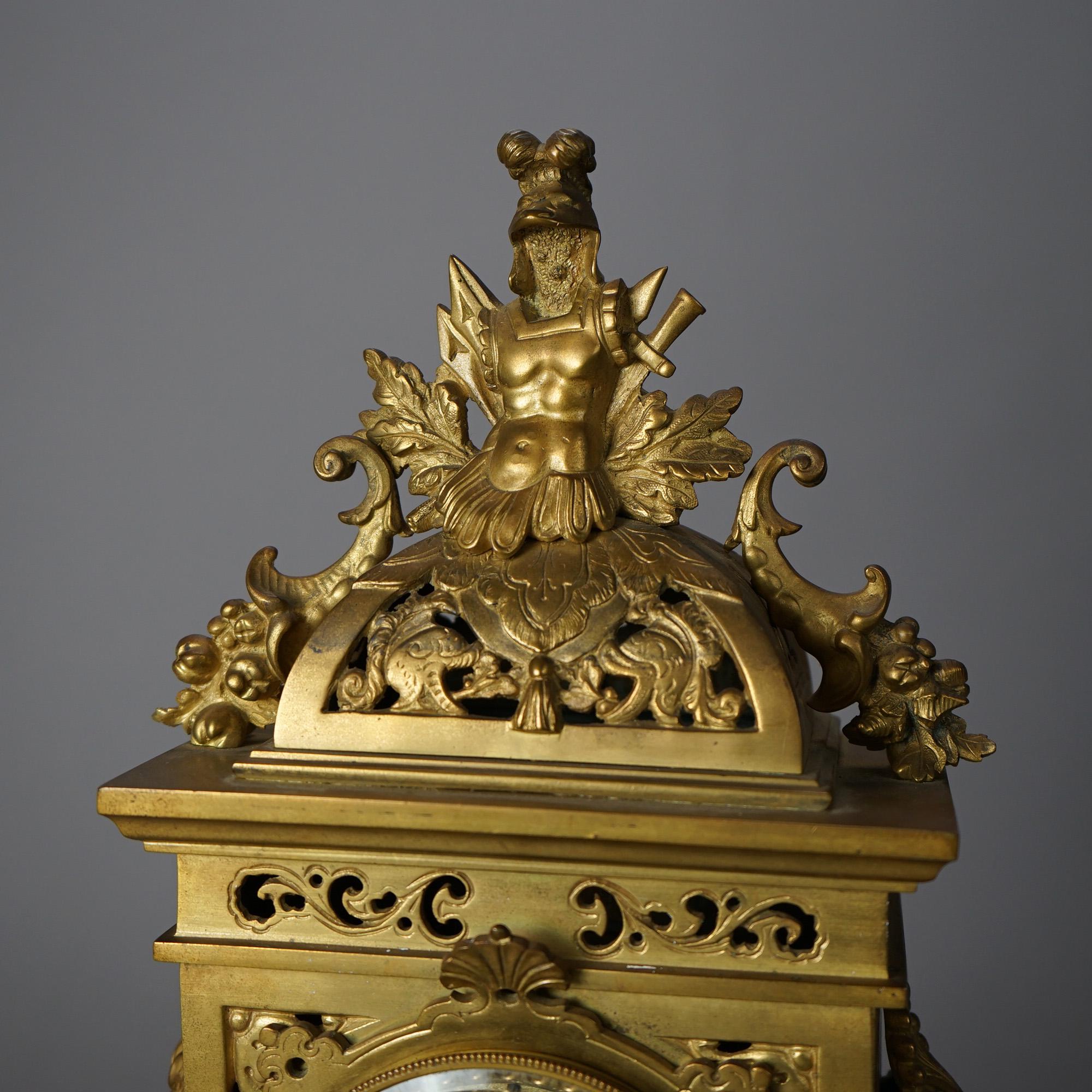 Français Horloge de cheminée ancienne en bronze doré, 19ème siècle