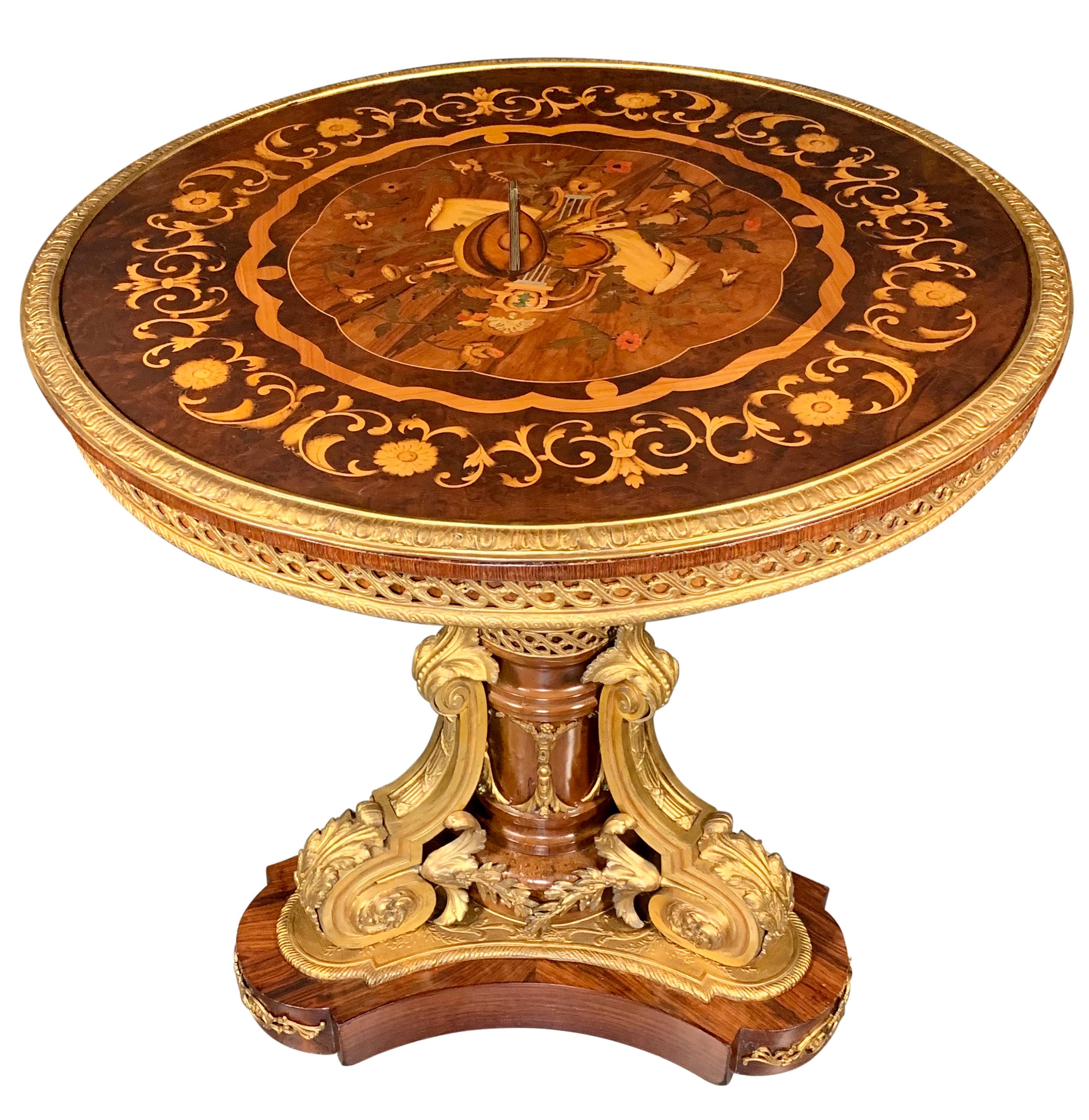 Mesa de centro circular francesa estilo Luis XV montada en ormolina y marquetería Bronce en venta