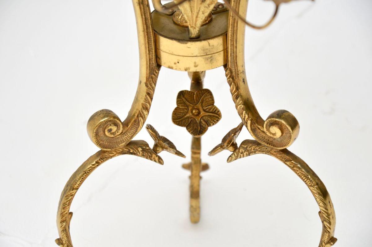 Table d'appoint en bronze doré Antique French en vente 2