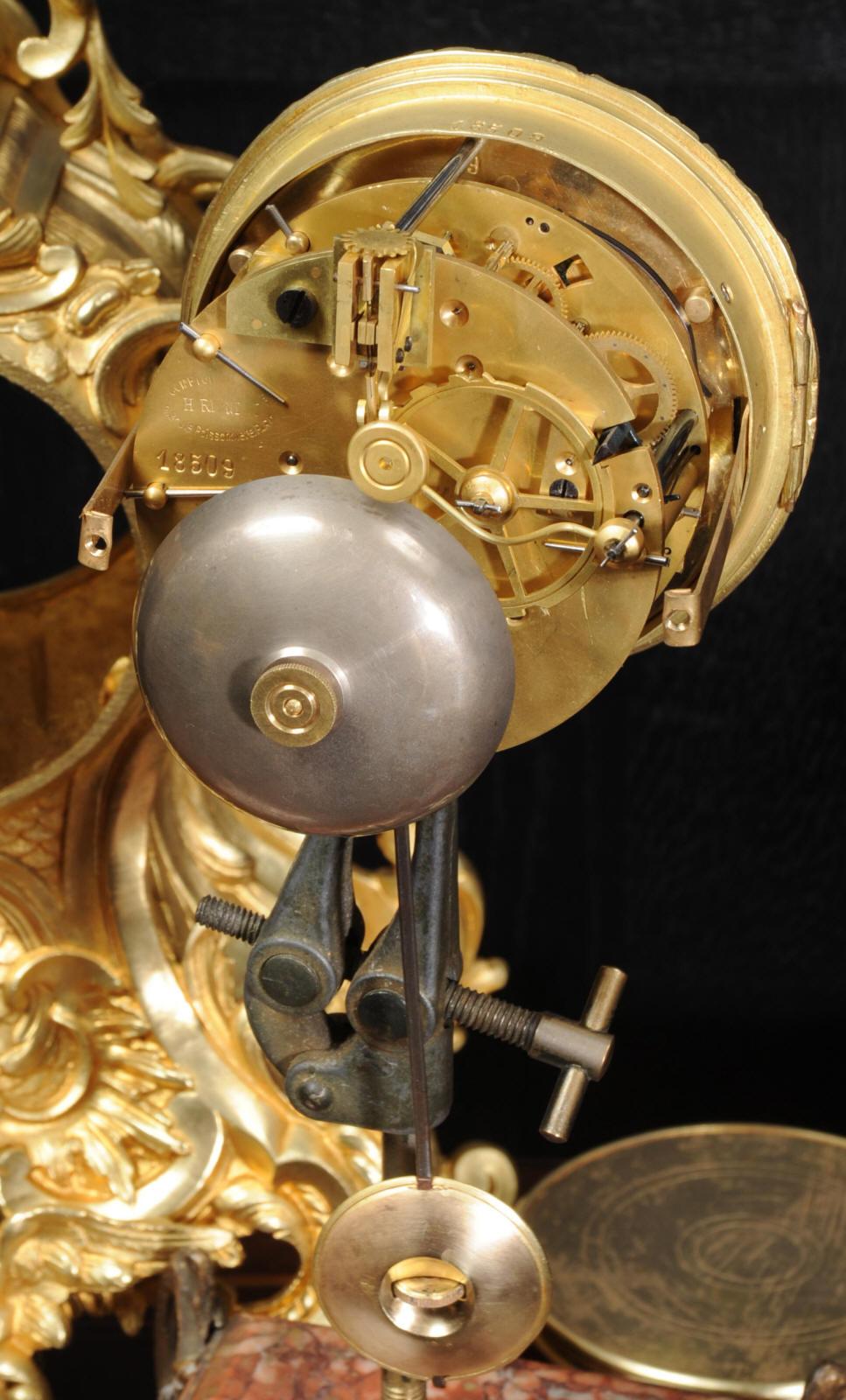 Pendule rococo française ancienne en bronze doré:: vers 1880 7