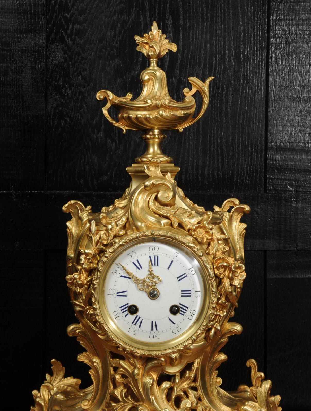 Antiguo Reloj French Rococo de Bronce Dorado en venta 4