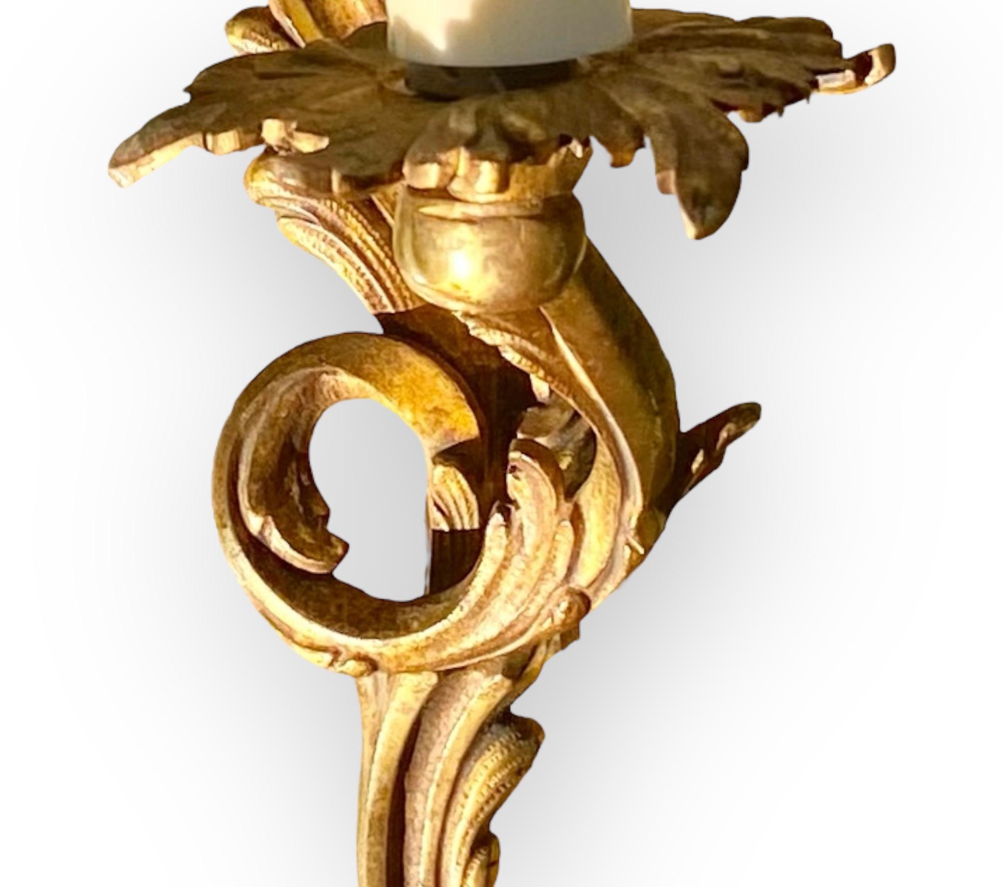 Lámpara de pared de un brazo en bronce dorado Antique French con pantalla de seda en venta 3