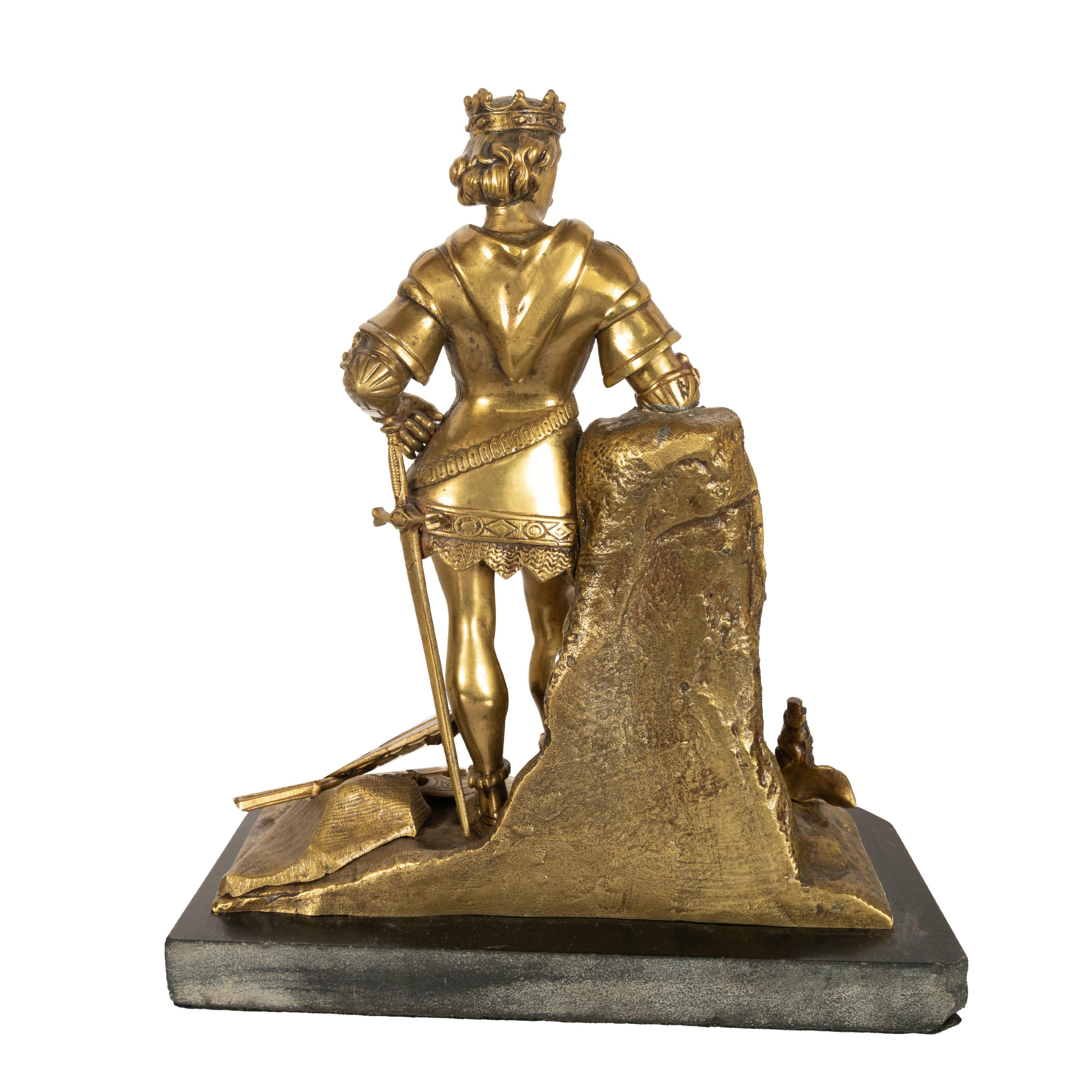 Antique French Bronzo dorato Statua medievale Re Luigi VII Cavaliere Templare 1880 In condizioni buone in vendita a Portland, OR