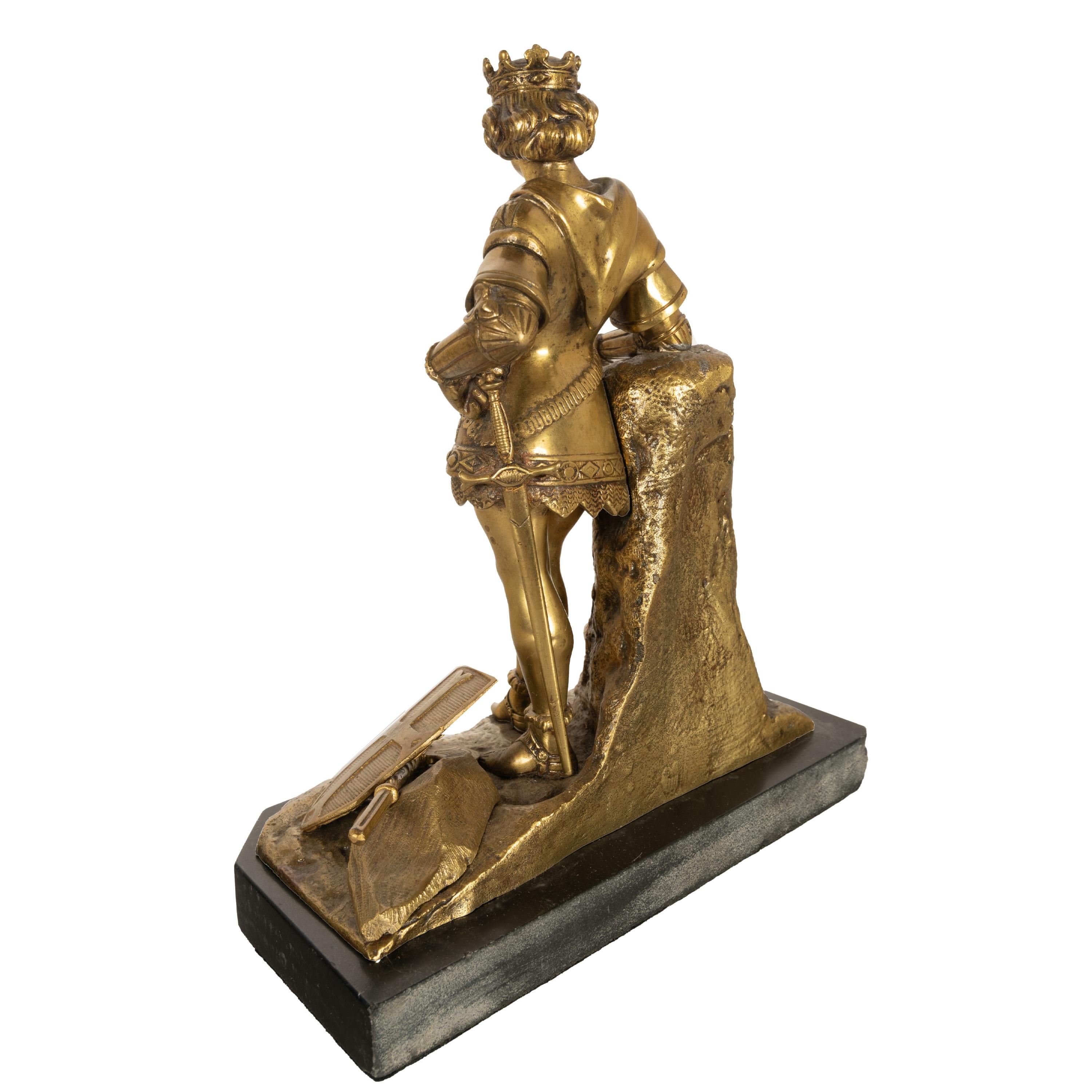 Fine XIX secolo Antique French Bronzo dorato Statua medievale Re Luigi VII Cavaliere Templare 1880 in vendita