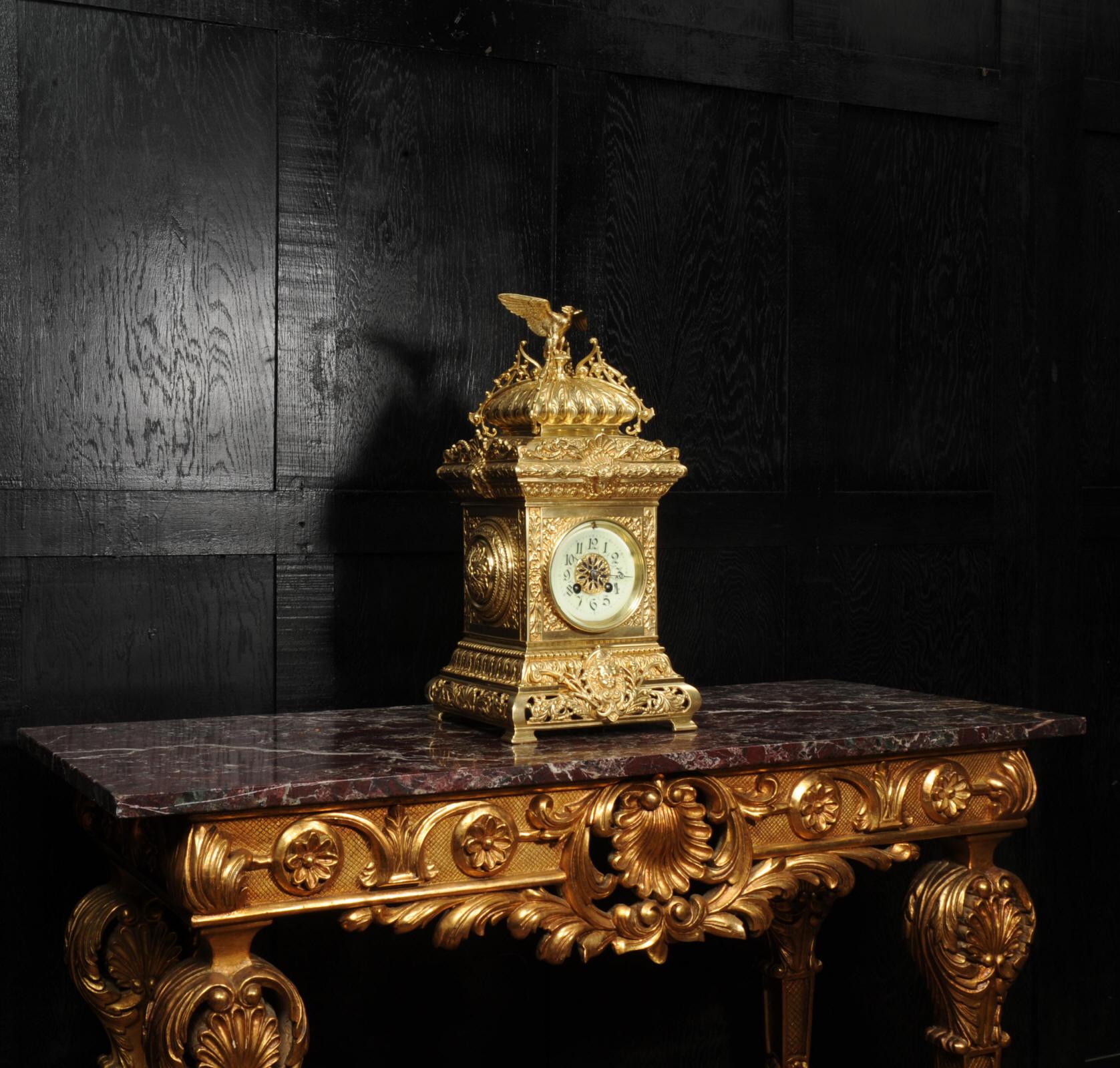 Reloj de sobremesa antiguo francés de bronce dorado - Águila Francés en venta