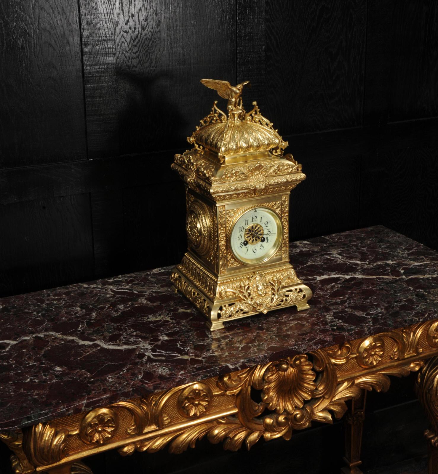 Reloj de sobremesa antiguo francés de bronce dorado - Águila en Bueno estado para la venta en Belper, Derbyshire