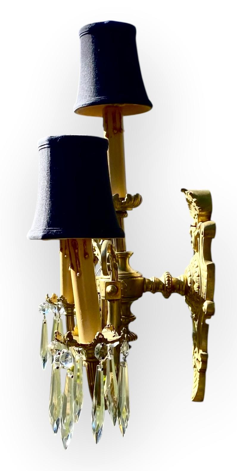 Antique French Bronce Dorado Lámpara de Tres Luces Pantalla de Seda Negra Prismas de Cristal en venta 12