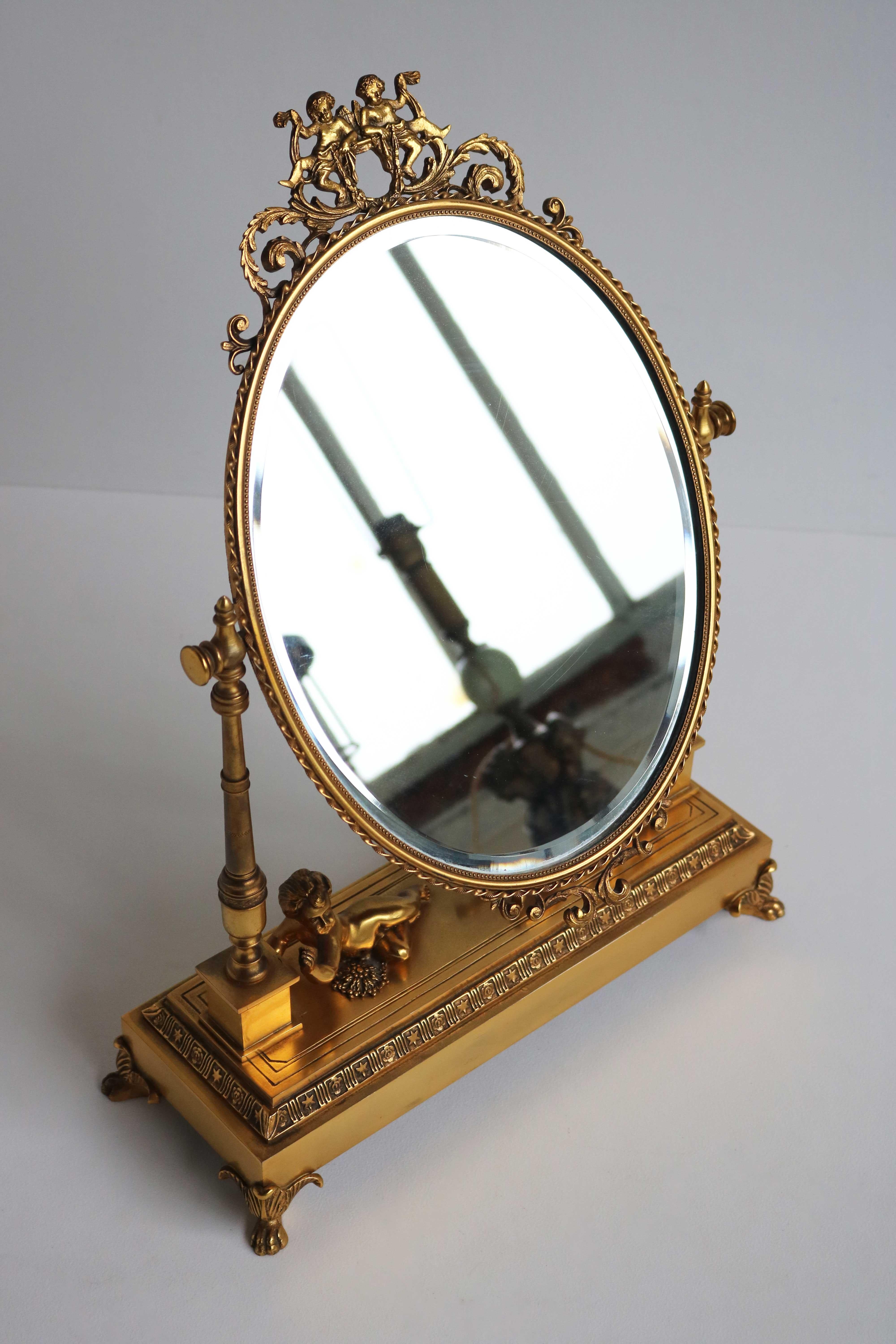 Antike vergoldete Bronze Eitelkeit Tisch Spiegel Oval Spiegel und Putten, um 1900 im Angebot 4