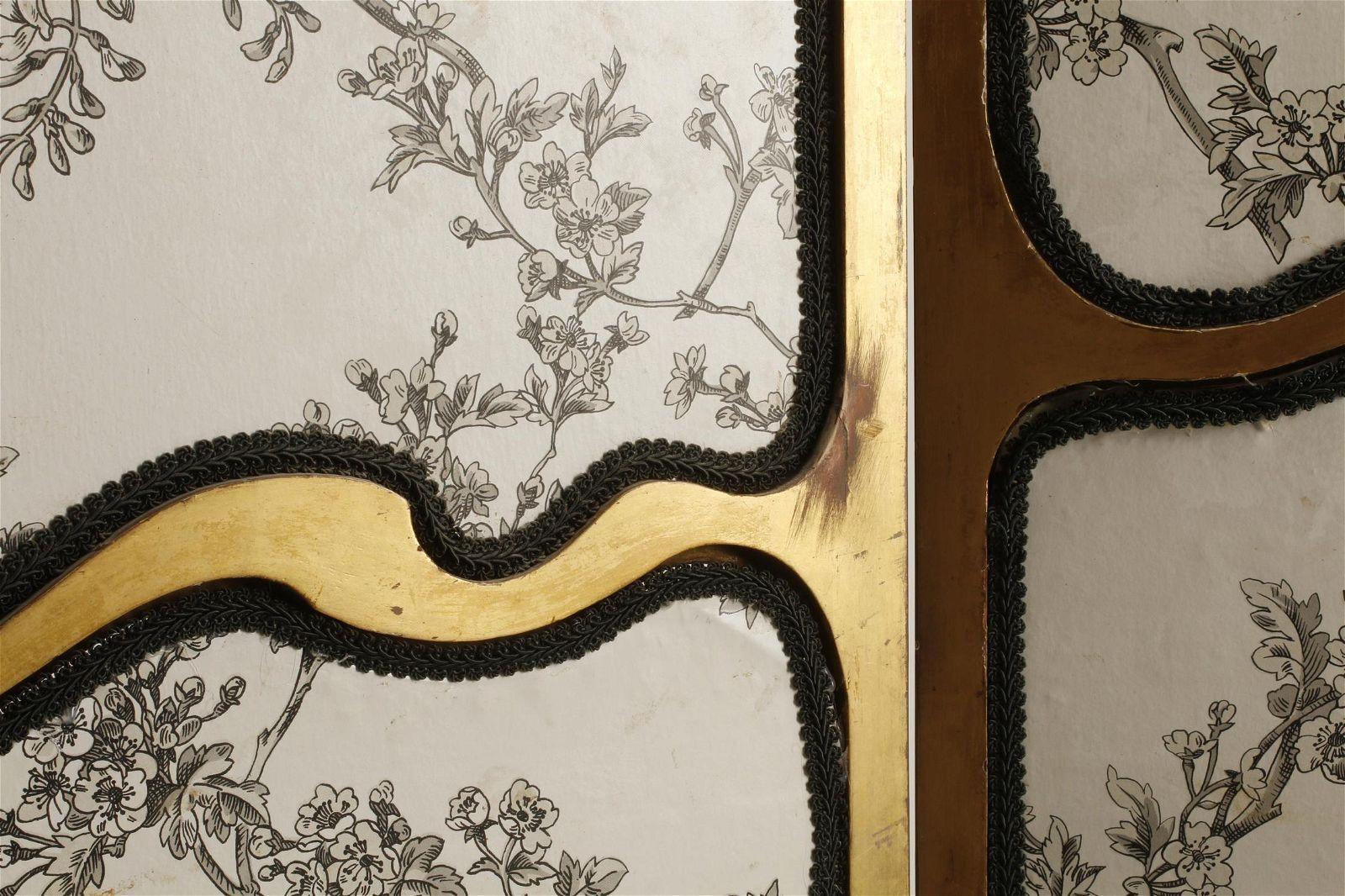 Antique French Louis XV style three-panel screen, 19th c. This screen features a hinged gilt frame. The screen also features white wallpaper with toile paper. 


Dimensions
approx 74